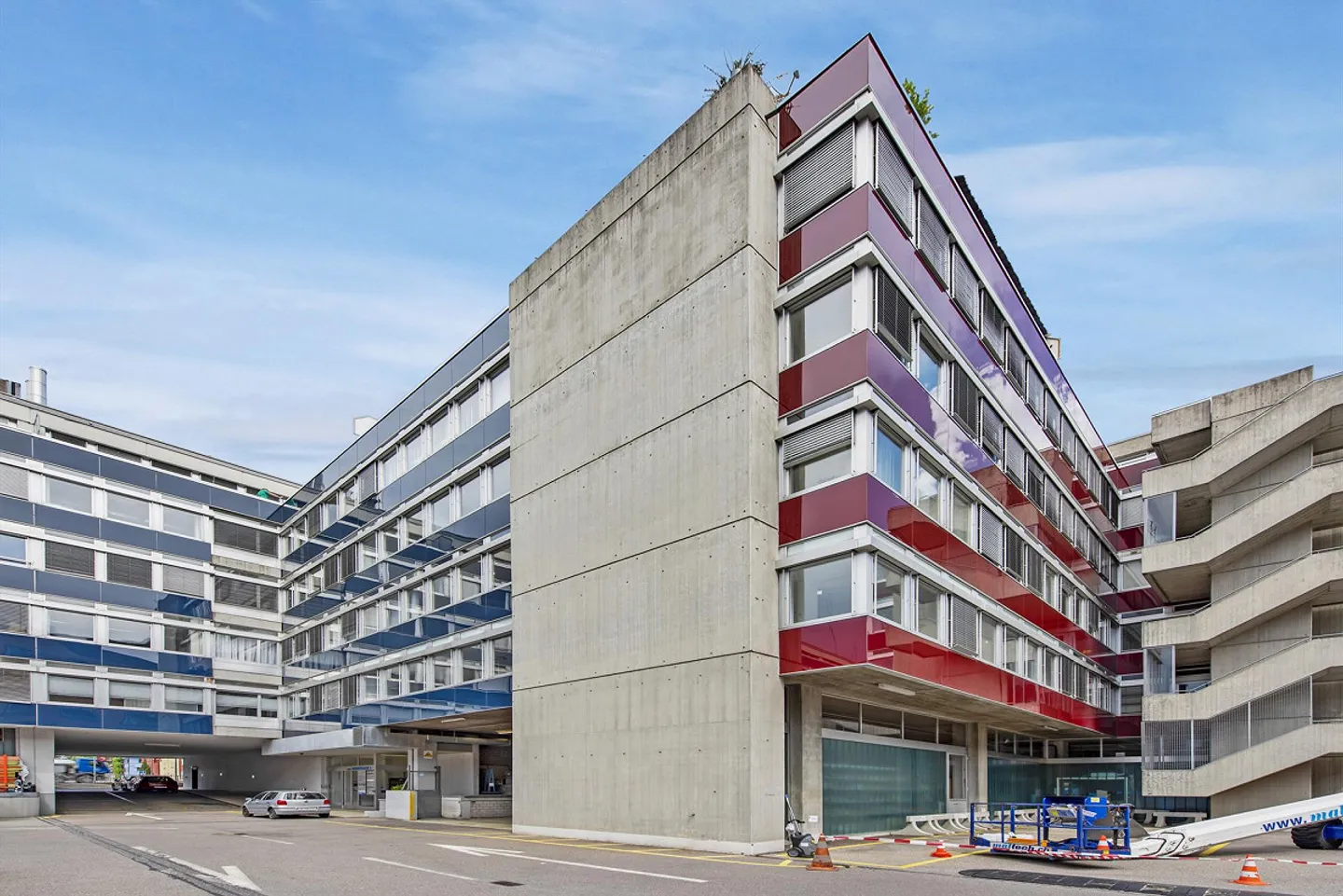 Espace commercial/bureau lumineux et spacieux dans un emplacement central - Photo 2 sur 5