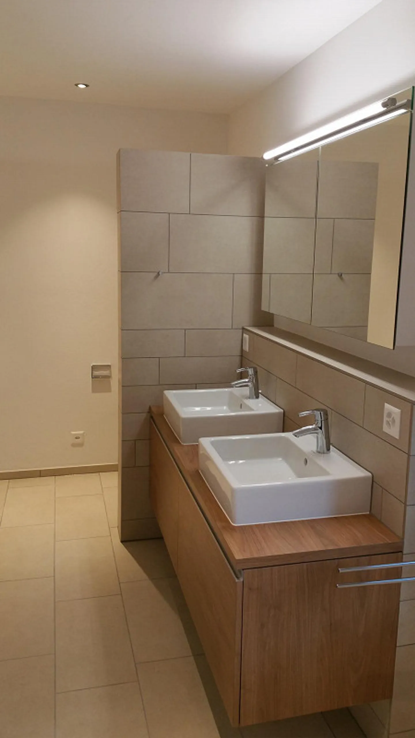 Appartamento moderno di 5 1/2 stanze - Foto 4 di 5