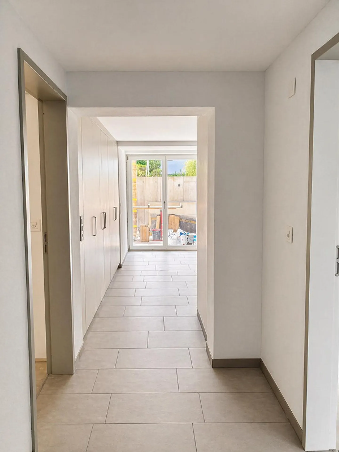 Ampio appartamento di 2 1/2 locali con ripostiglio/locale - Foto 1 di 7