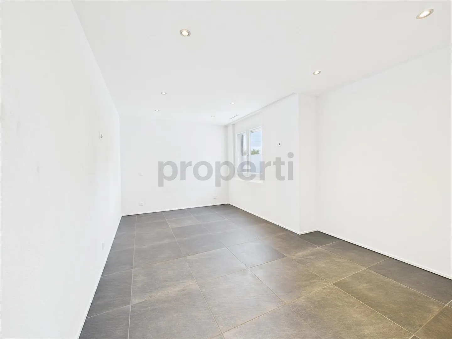 High-quality 4.5 room penthouse apartment in Oberglatt - Photo 6 of 13