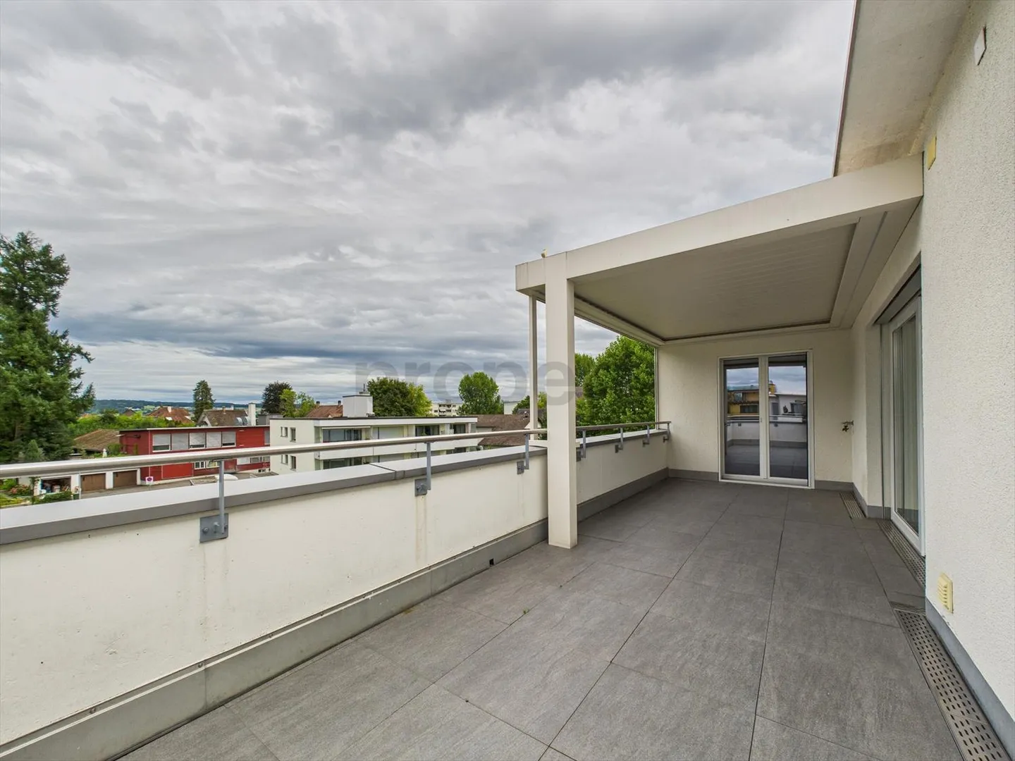 High-quality 4.5 room penthouse apartment in Oberglatt - Photo 12 of 13