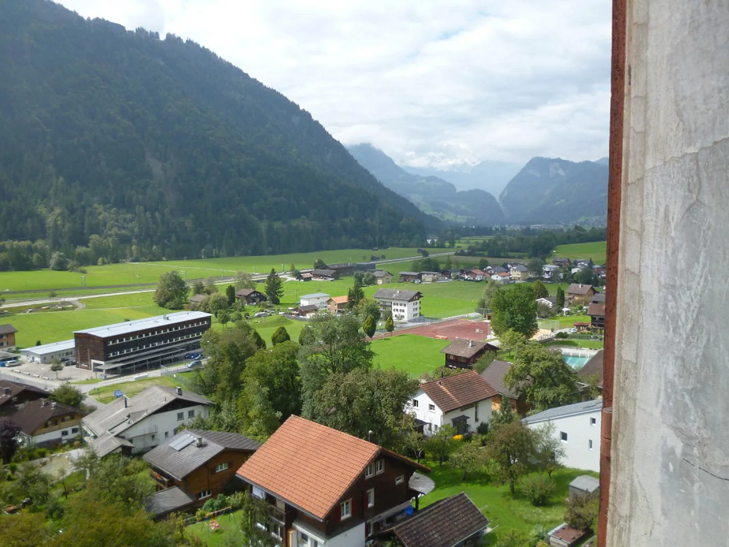 2 ½ Room Apartment for Rent in Schiers - Photo 1 of 8