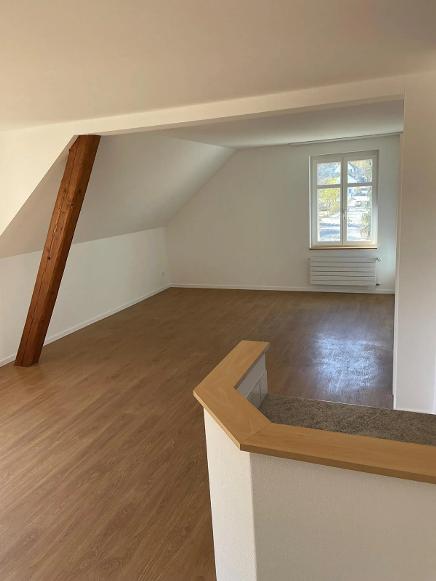 Central, bright 3 1/2 room apartment - Photo 1 of 13