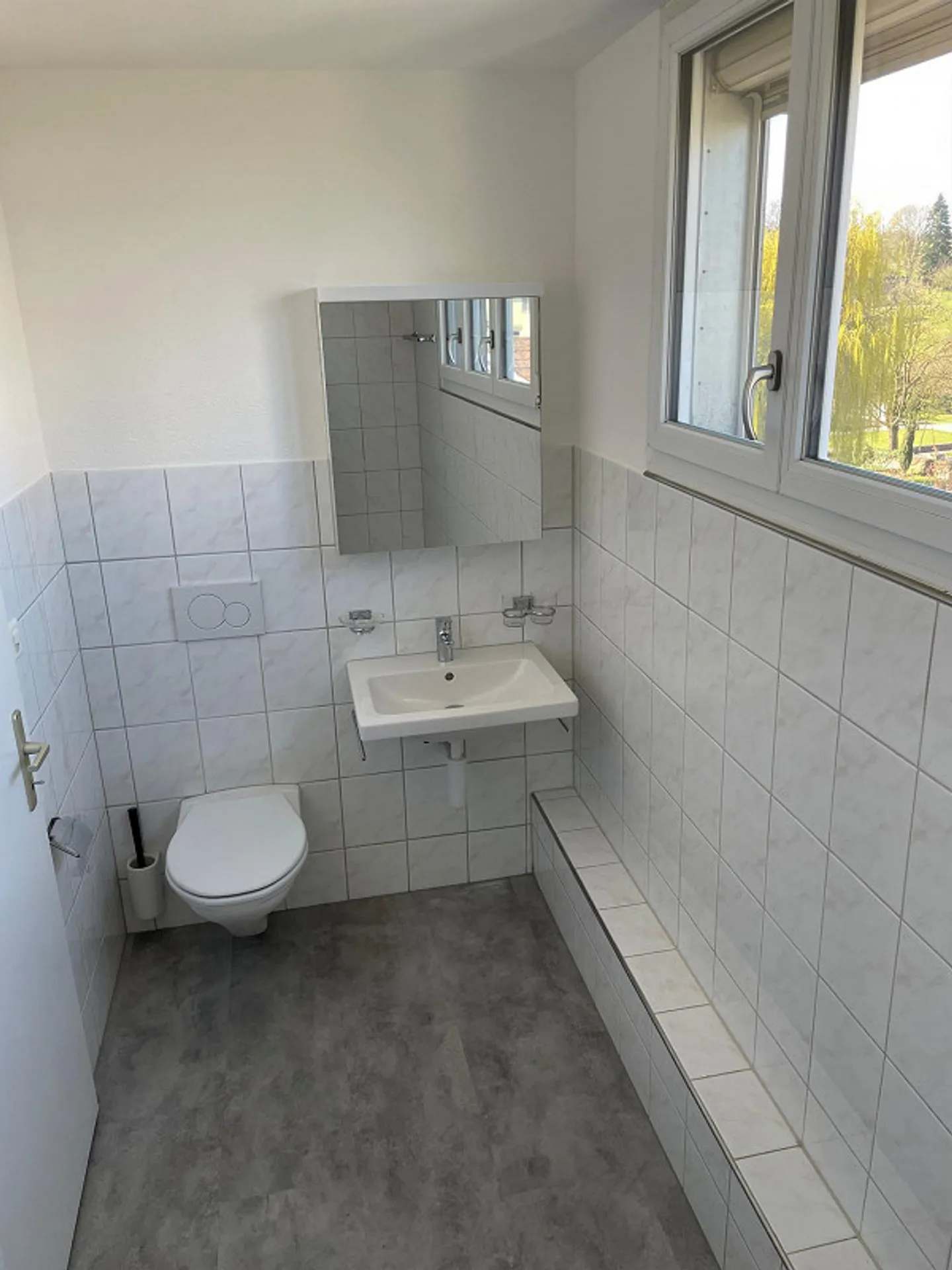 Central, bright 3 1/2 room apartment - Photo 6 of 13