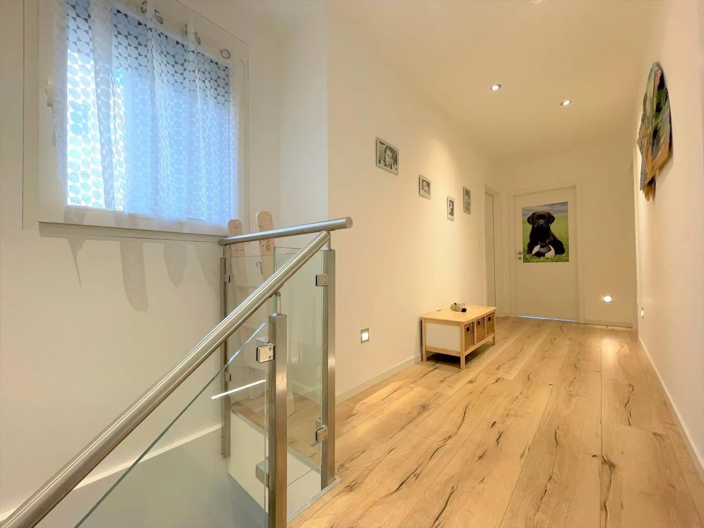 Appartement spacieux de 4,5 pièces avec cave, jardin et vue sur le lac - Photo 7 sur 13