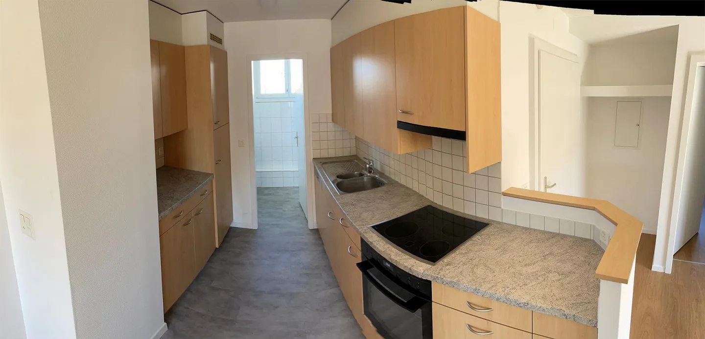 Central, bright 3 1/2 room apartment - Photo 13 of 13