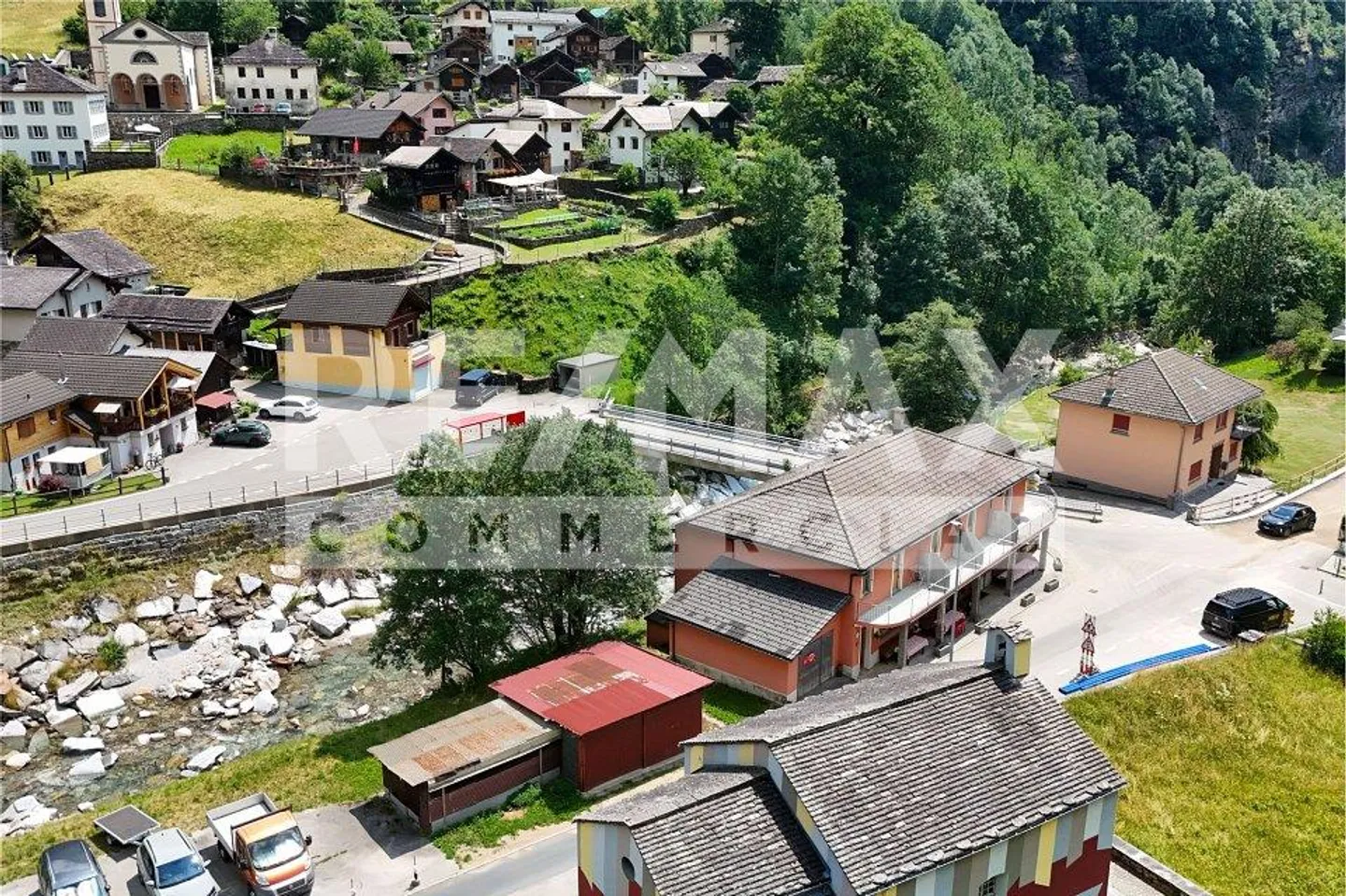 Motel avec restaurant au cœur de la Val Calanca (Rossa, GR) - Photo 4 sur 13