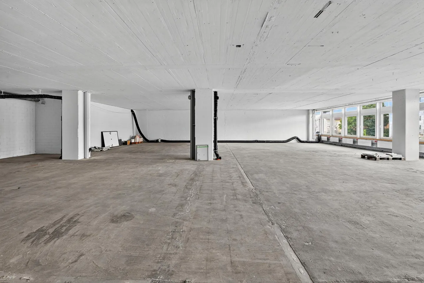 Espace commercial attrayant avec un concept de salle flexible dans un emplacement central - Photo 3 sur 5