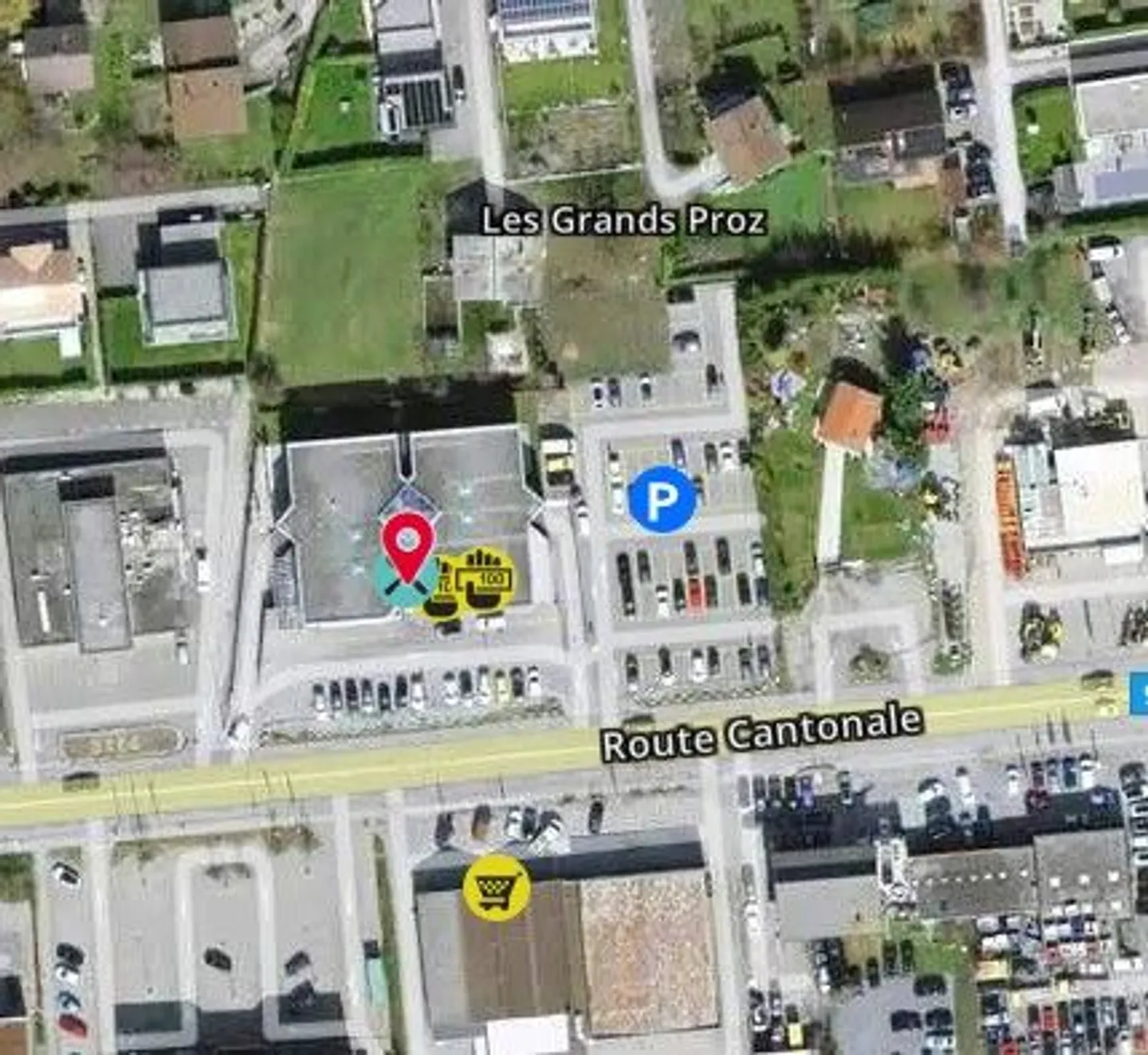 Spazio commerciale con posto auto - Foto 2 di 13