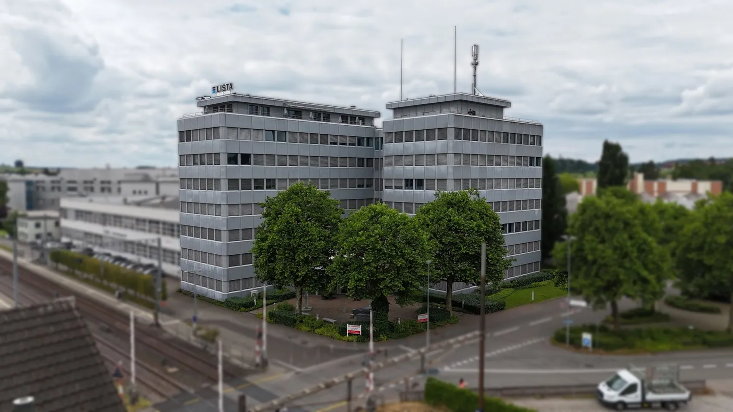 In Lista Tower: Commercial Space 3rd Floor, 105 m² - Photo 1 of 10