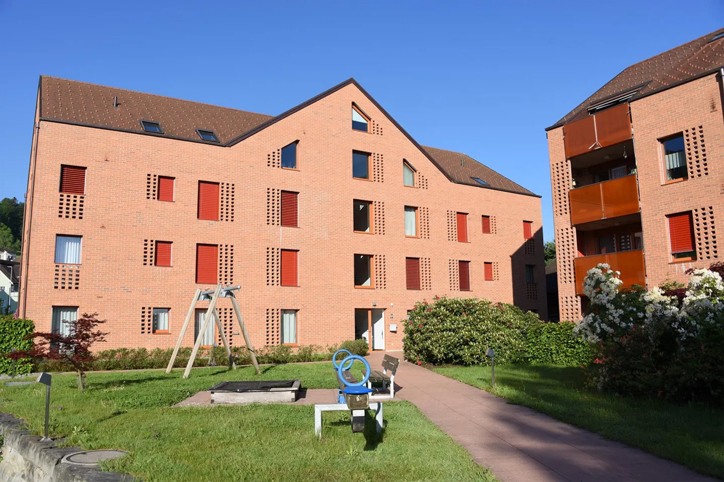 Carino appartamento di 2,5 stanze con patio - Foto 9 di 10