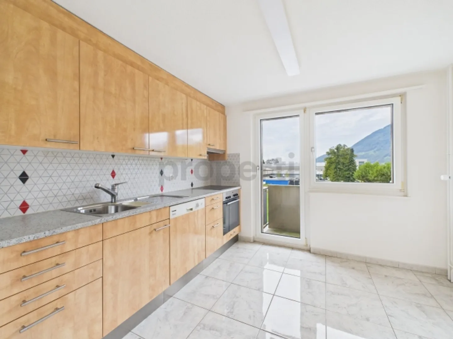 Appartamento luminoso di 4,5 stanze a Glarus Nord - Foto 2 di 10