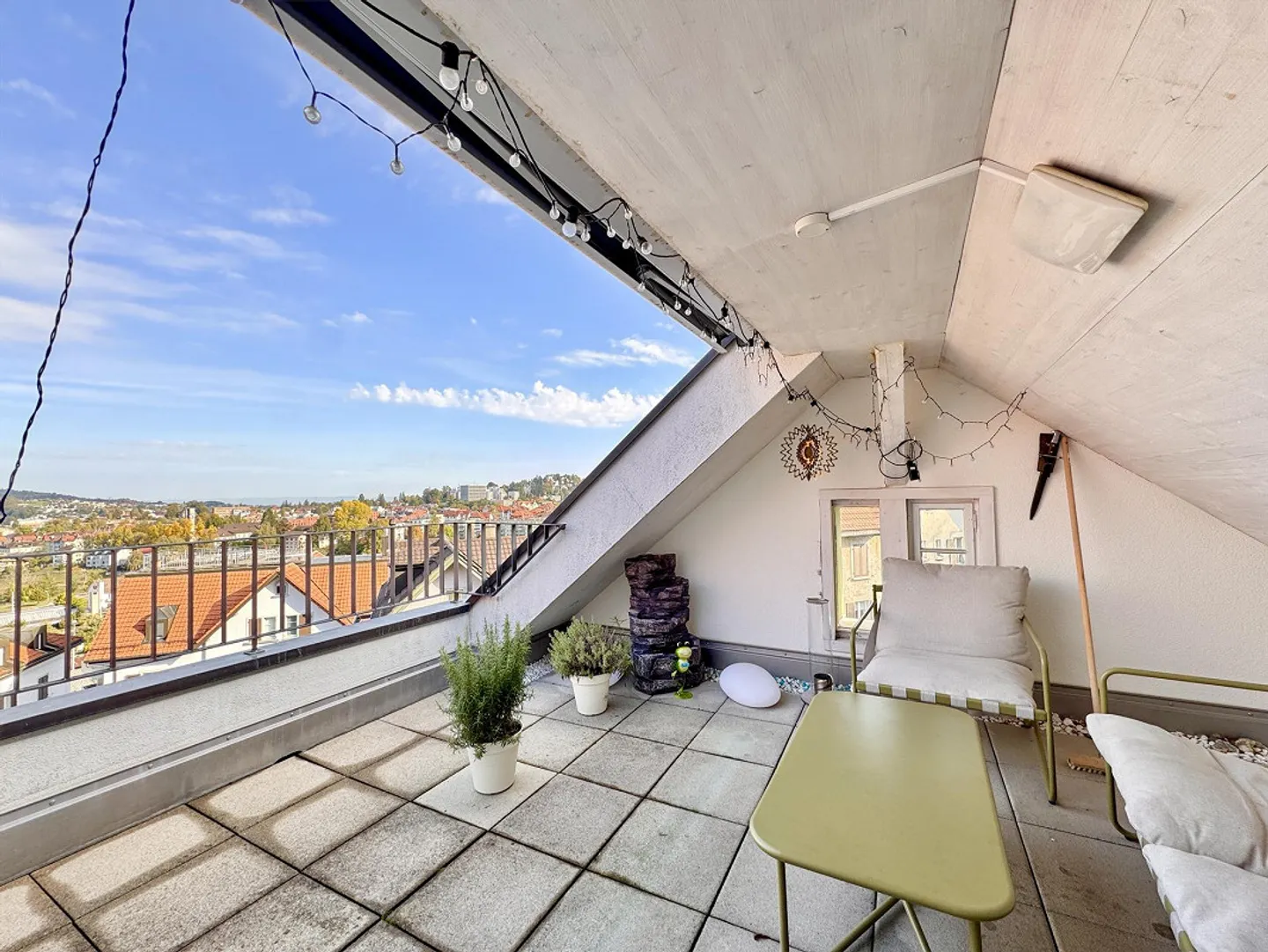 Spacious 5-room apartment with a view and parking space - Photo 8 of 15