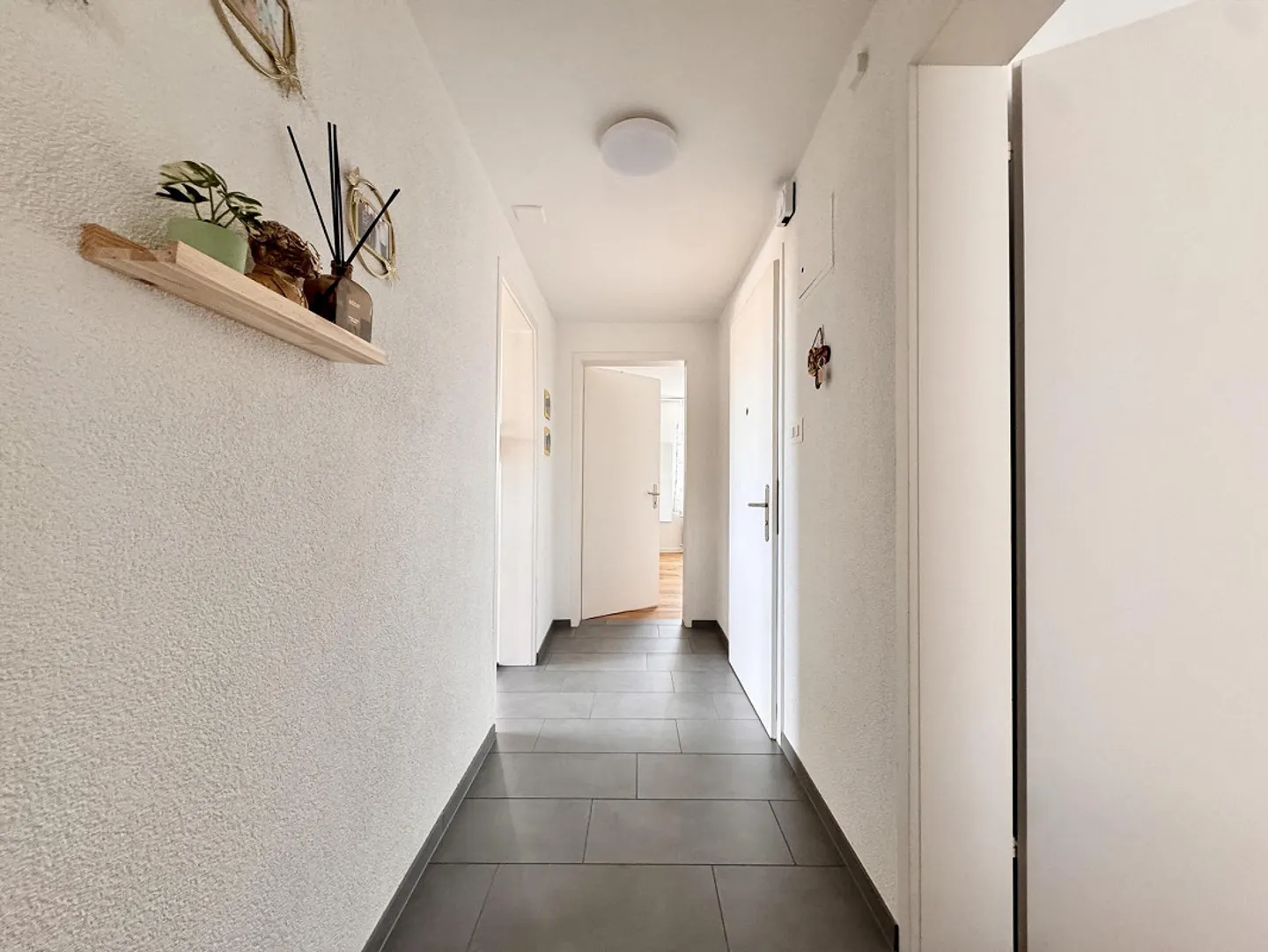 Spacious 5-room apartment with a view and parking space - Photo 13 of 15