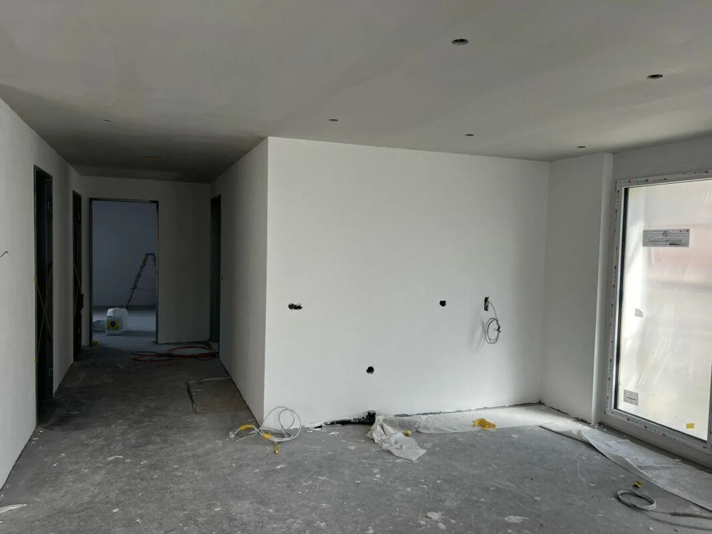 Exclusive garden apartment with plenty of privacy - 5.5 rooms in Trimmis - Photo 3 of 9