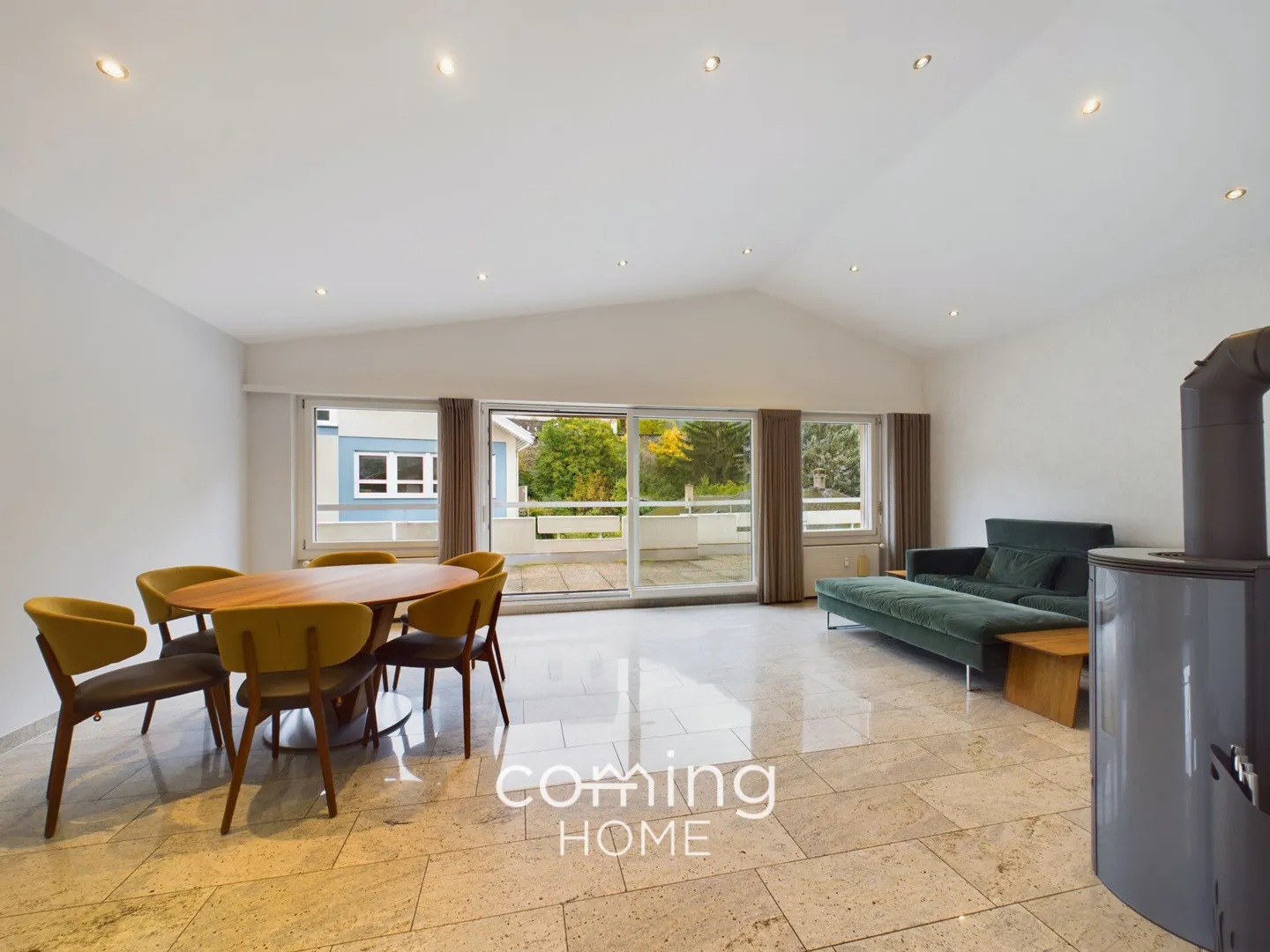 Ampio appartamento attico di 5,5 locali a Brig-Glis - Vivere sopra i tetti con vista sul Palazzo Stockalper - Foto 1 di 18