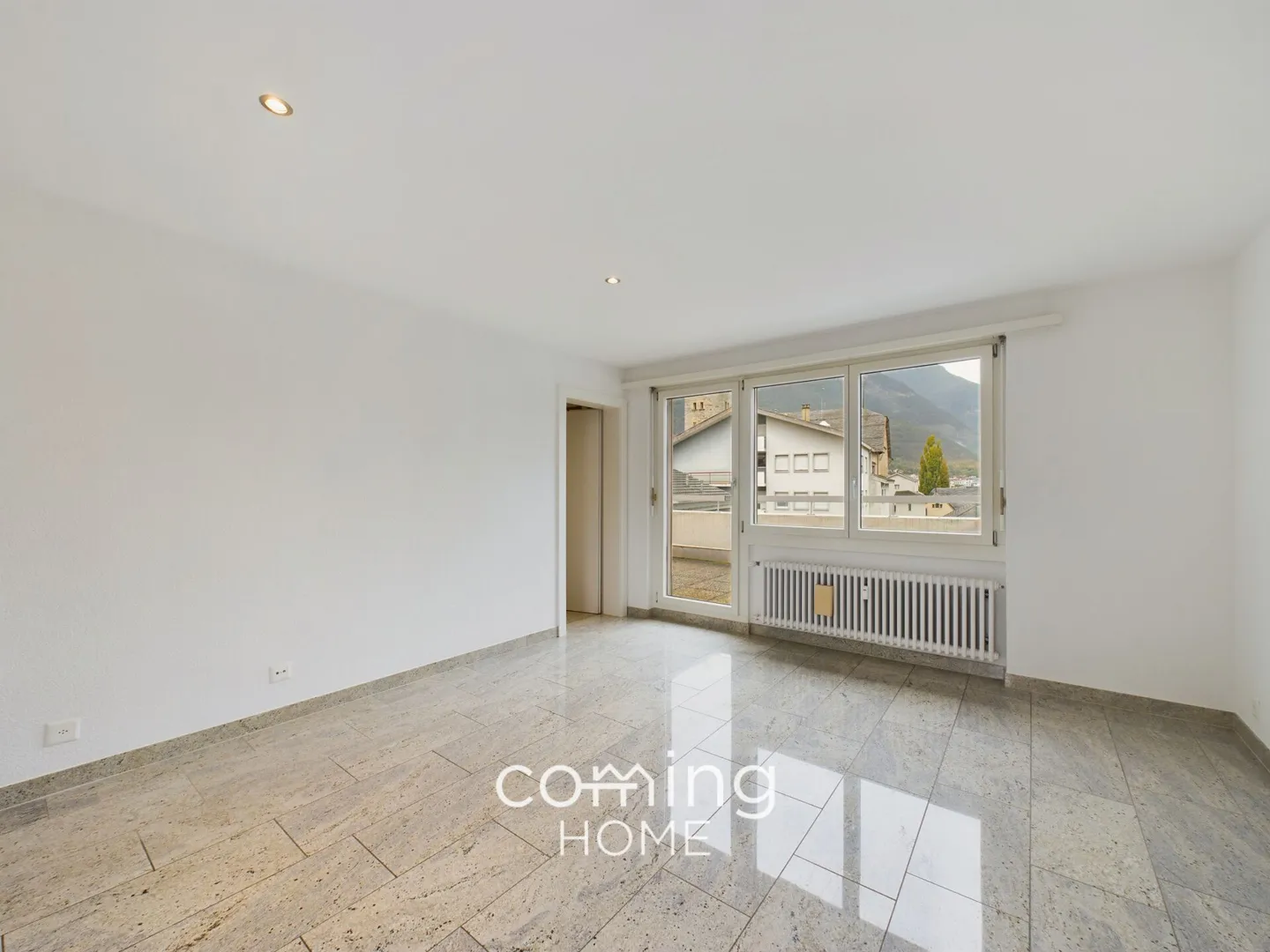 Ampio appartamento attico di 5,5 locali a Brig-Glis - Vivere sopra i tetti con vista sul Palazzo Stockalper - Foto 7 di 18