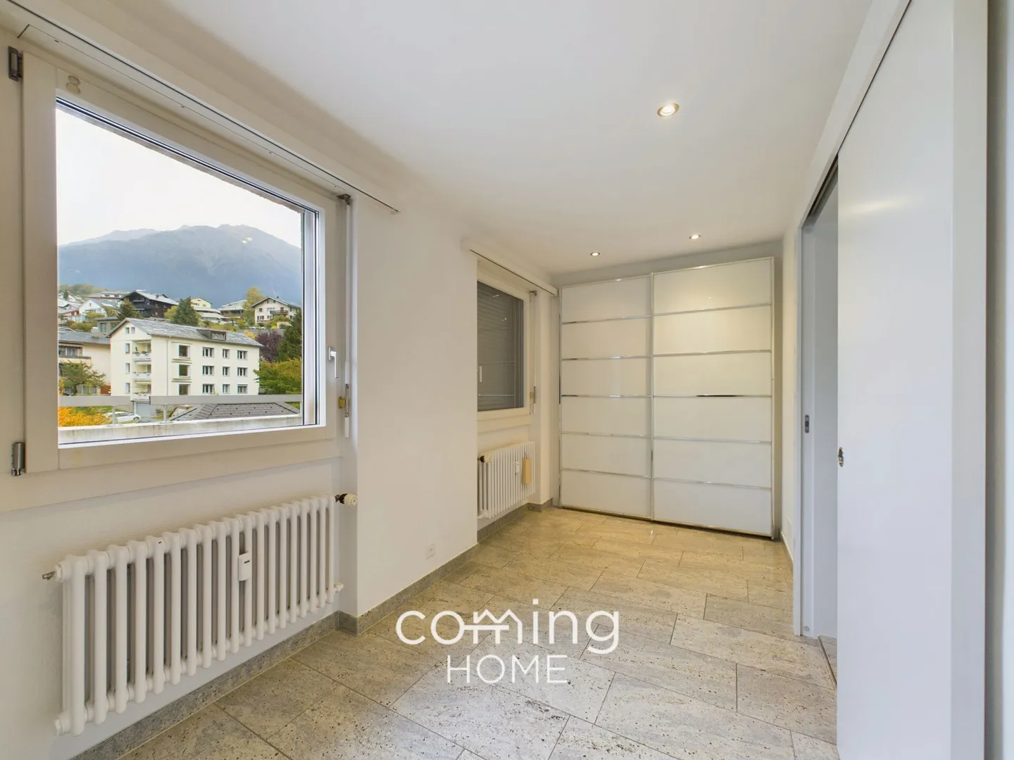 Ampio appartamento attico di 5,5 locali a Brig-Glis - Vivere sopra i tetti con vista sul Palazzo Stockalper - Foto 8 di 18