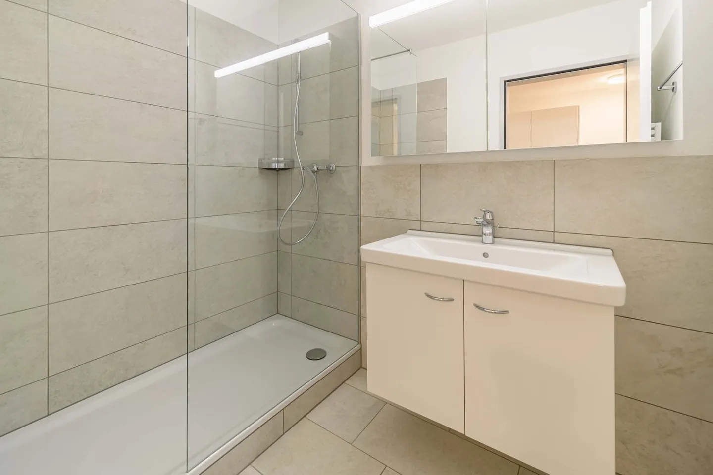 Moderno appartamento di 3,5 stanze al piano terra - Foto 5 di 7