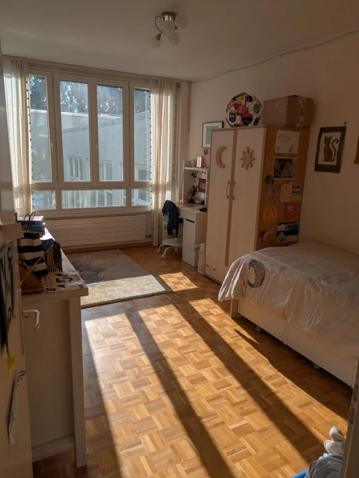 MOLTO BEL APPARTAMENTO LUMINOSO CON BALCONE - CHÂTELAINE - Foto 2 di 5