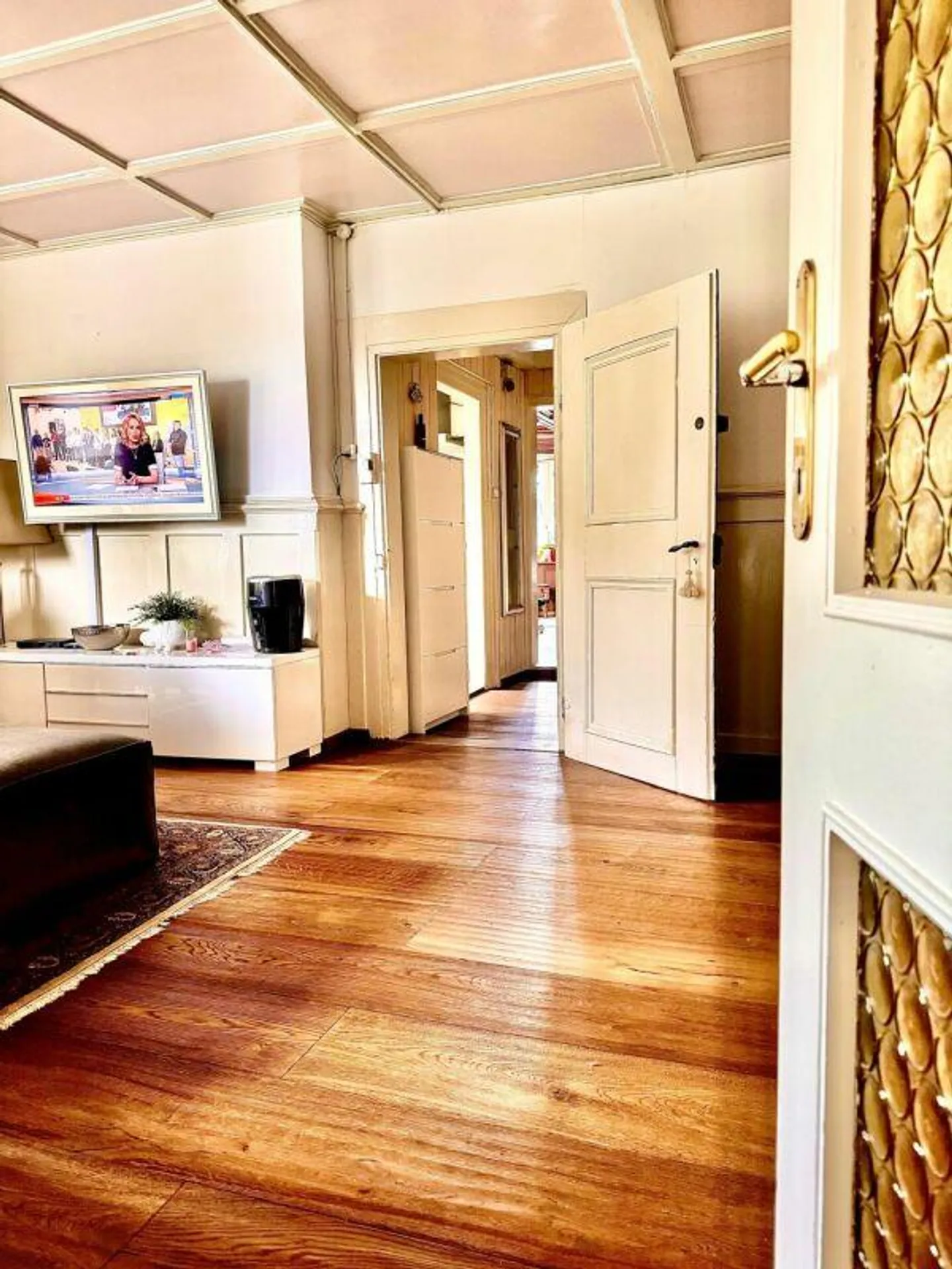 Vivre avec caractère - Appartement élégant de 6,5 pièces au bord du lac de Zurich - Photo 2 sur 8