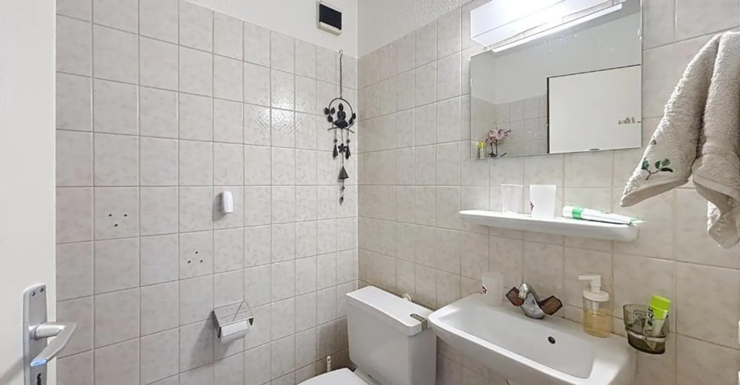 Renovated Apartment - Photo 2 of 3