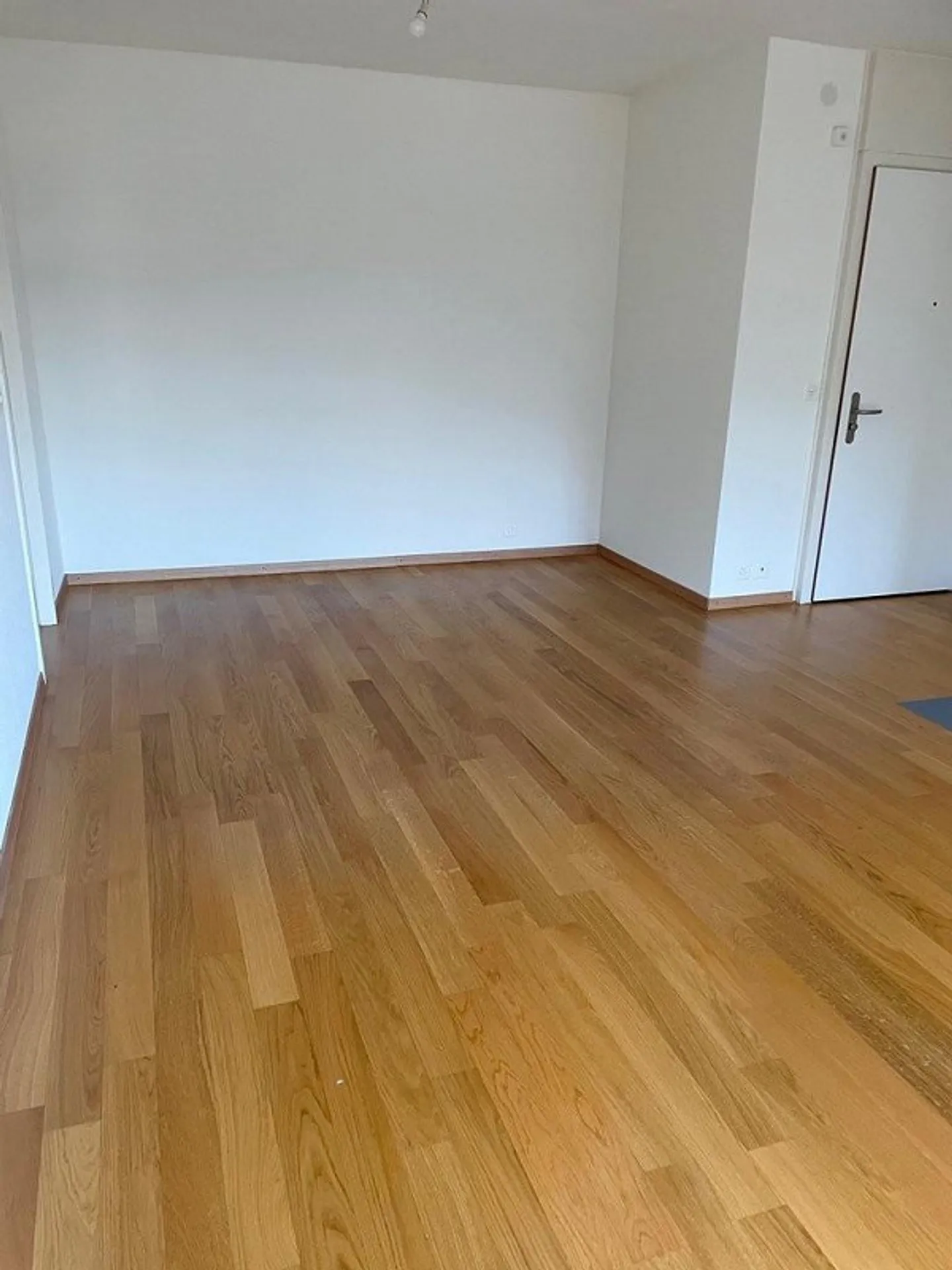 Close to airport and international organizations - Photo 5 of 9