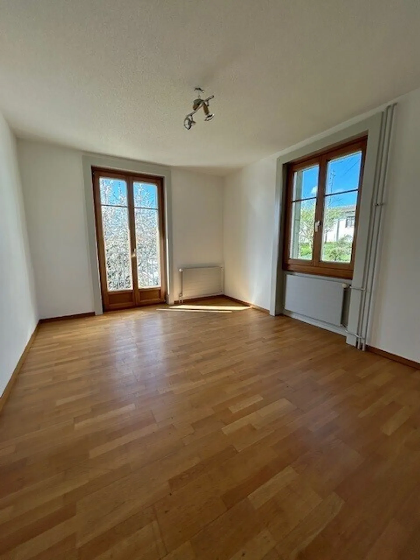 ZU VERMIETEN
VILLA
LAUSANNE - Foto 3 von 9