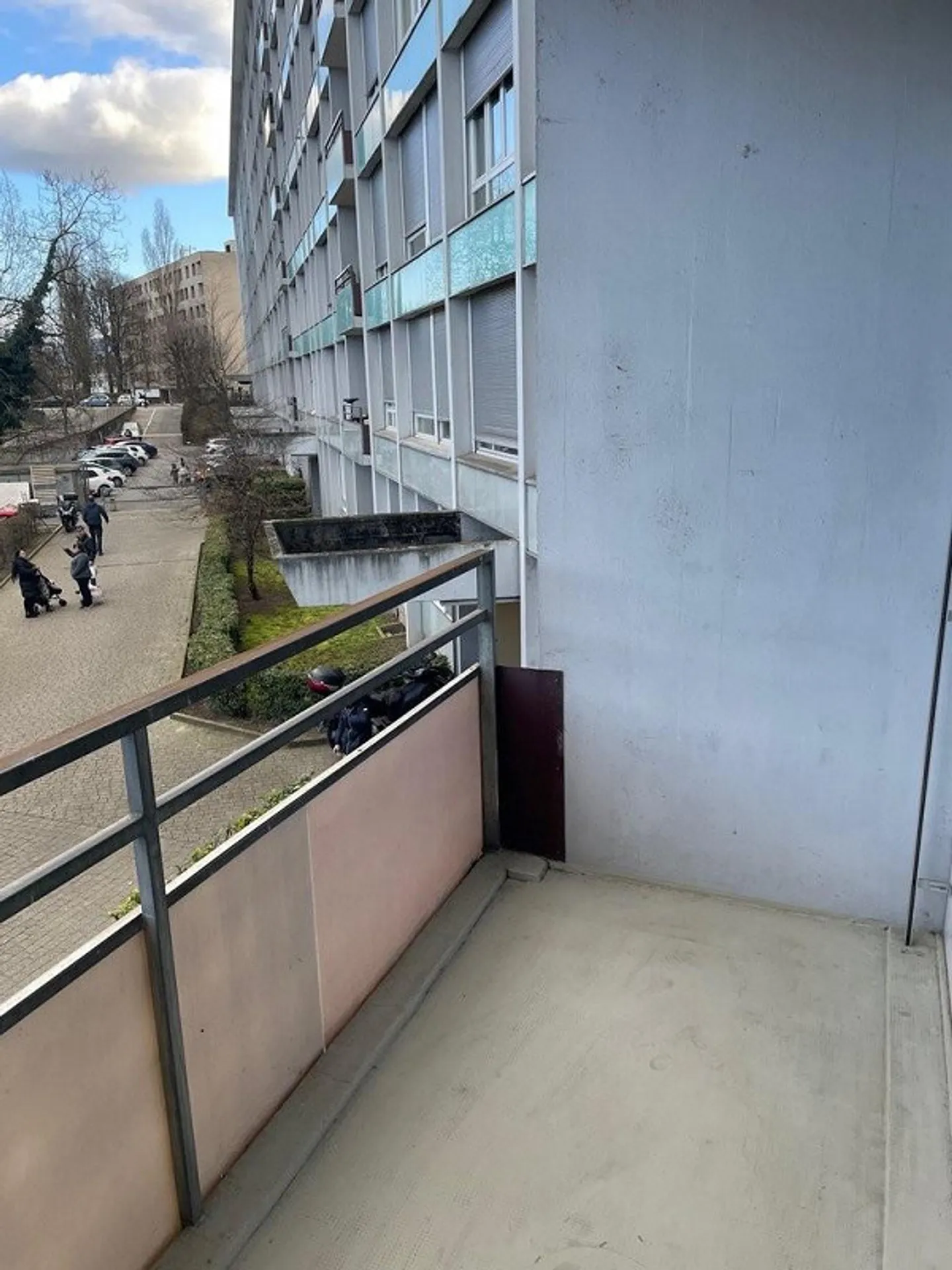 Close to airport and international organizations - Photo 9 of 9