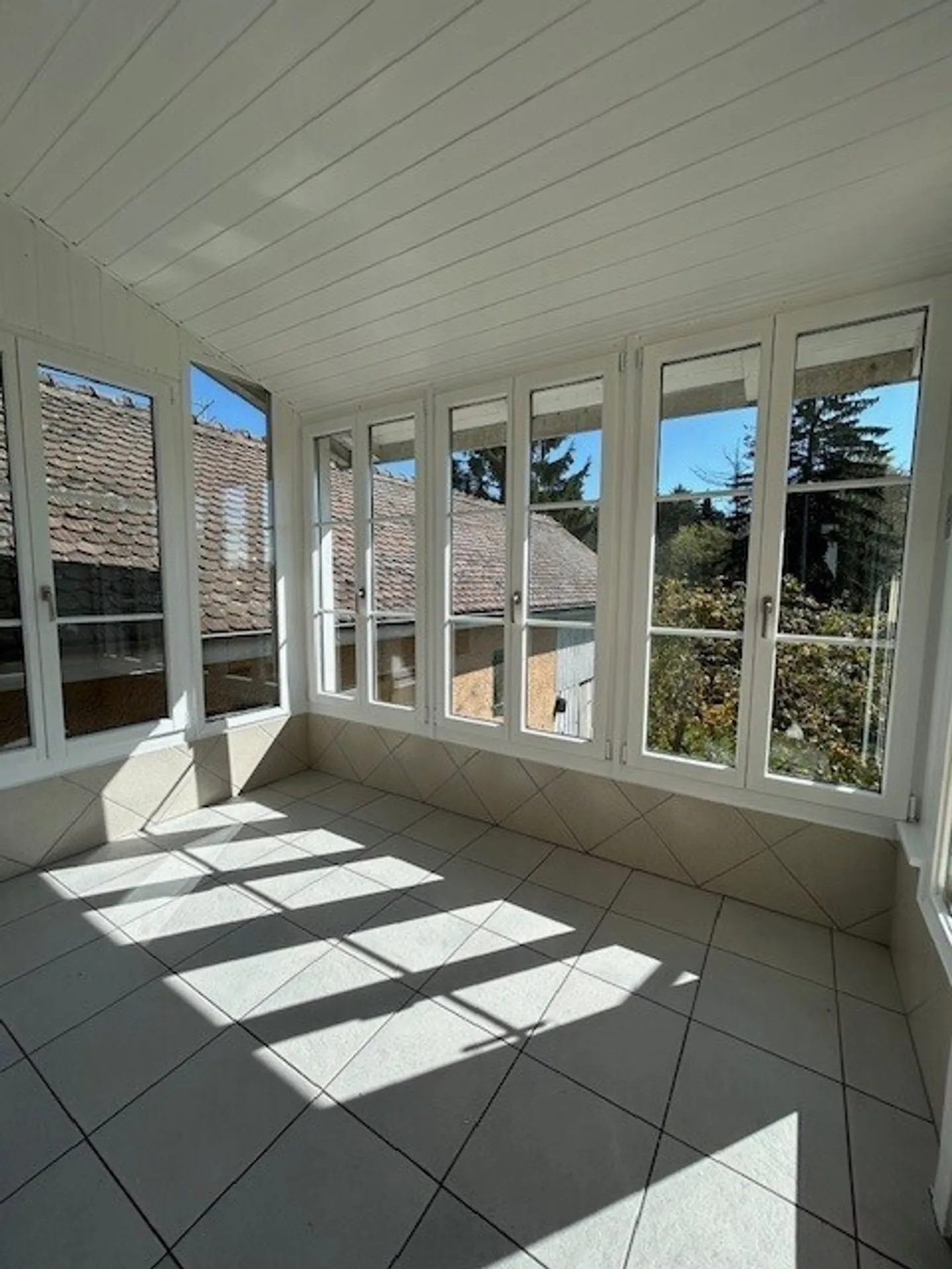 ZU VERMIETEN
VILLA
LAUSANNE - Foto 8 von 9