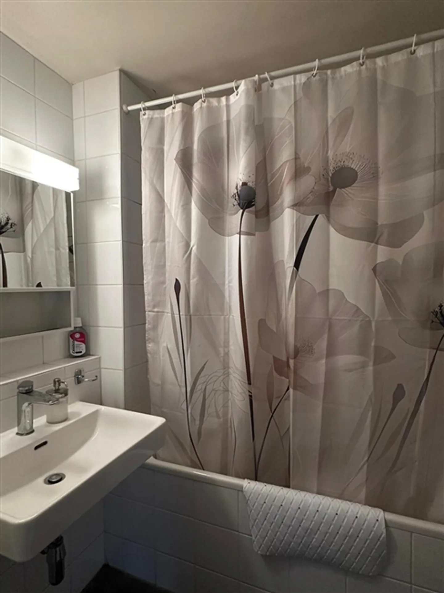 LAUSANNE, Zimmer im Stadtzentrum, ideal für Studentinnen - Foto 6 von 7