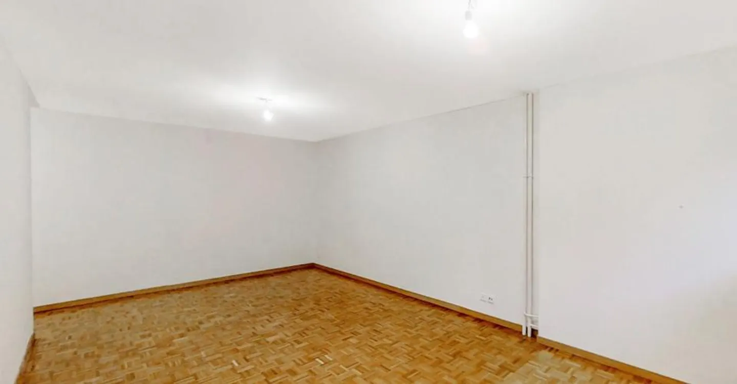 In einer ruhigen Gegend und umgeben von viel Grün - Foto 3 von 12