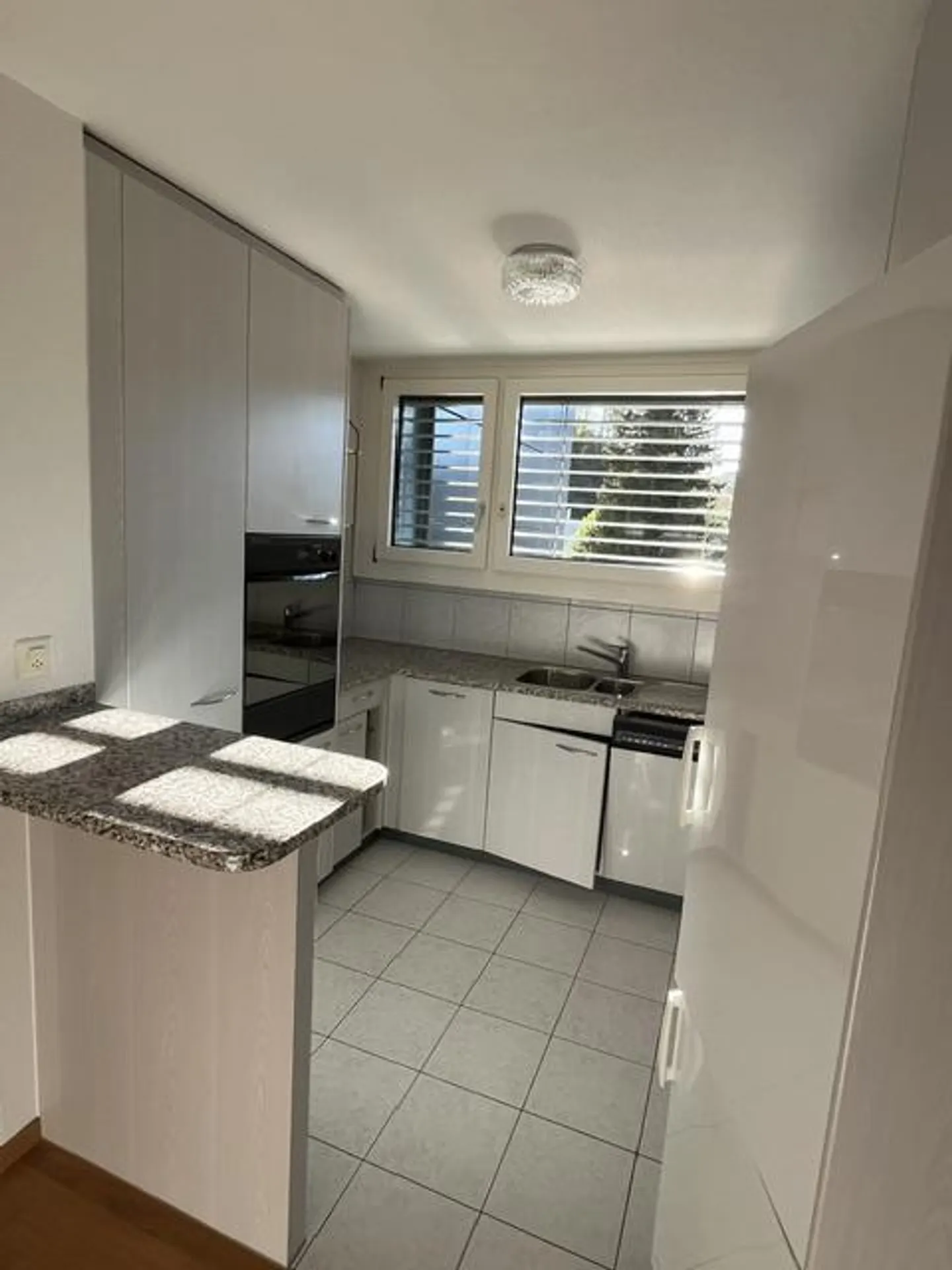 Appartement 3.5 pièces partiellement rénové - Photo 8 sur 10