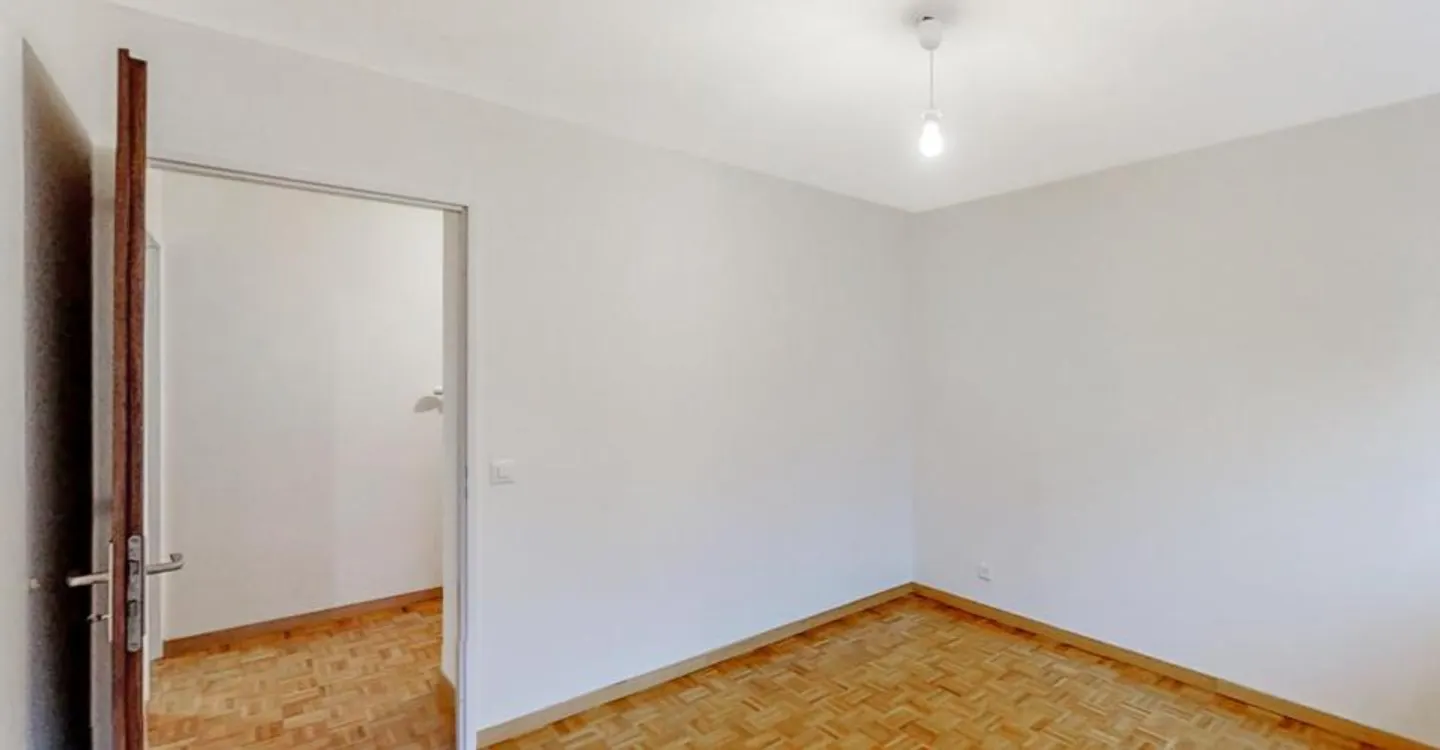 In einer ruhigen Gegend und umgeben von viel Grün - Foto 10 von 12