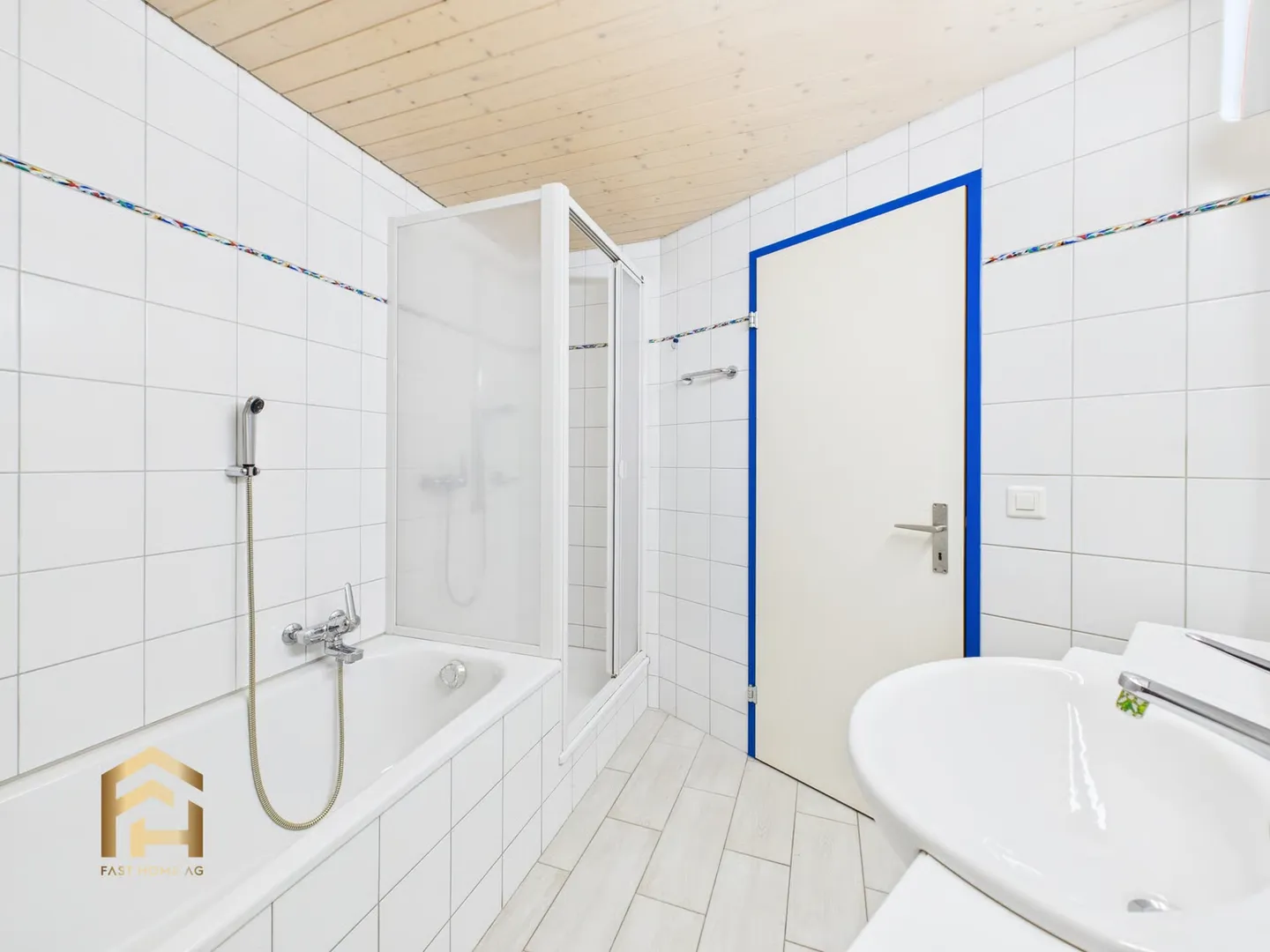 Appartement attrayant de 4,5 pièces avec balcon, salle de loisirs et jardin privé - Photo 7 sur 13