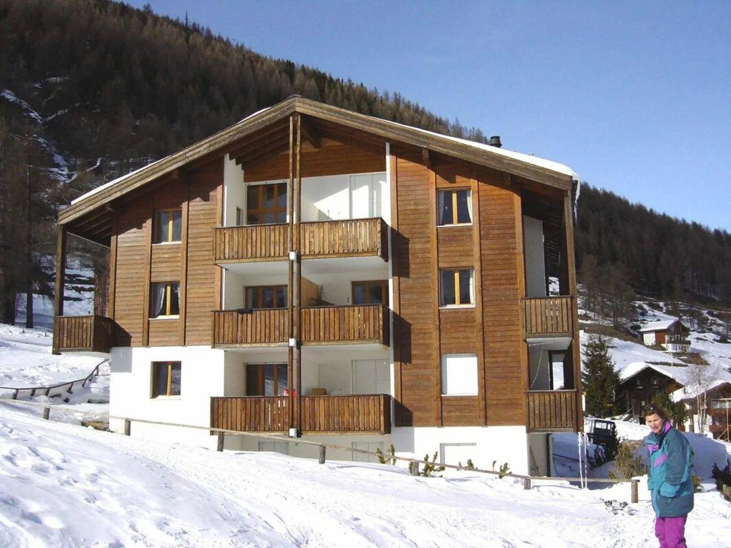 Foreste 3.5 Room Apartment with Dream View. Seasonal Rental 15.11.26 to 15. - Photo 1 of 8