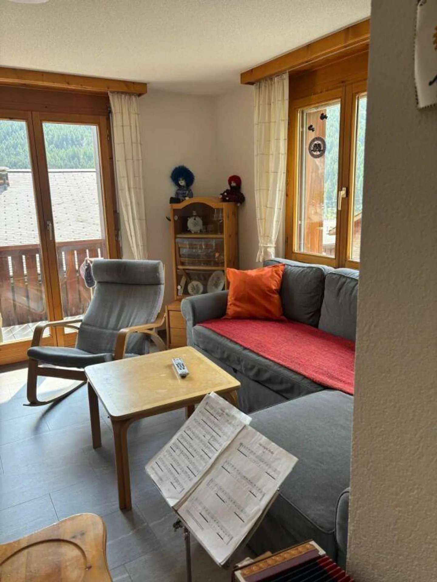 Foreste 3.5 Room Apartment with Dream View. Seasonal Rental 15.11.26 to 15. - Photo 6 of 8