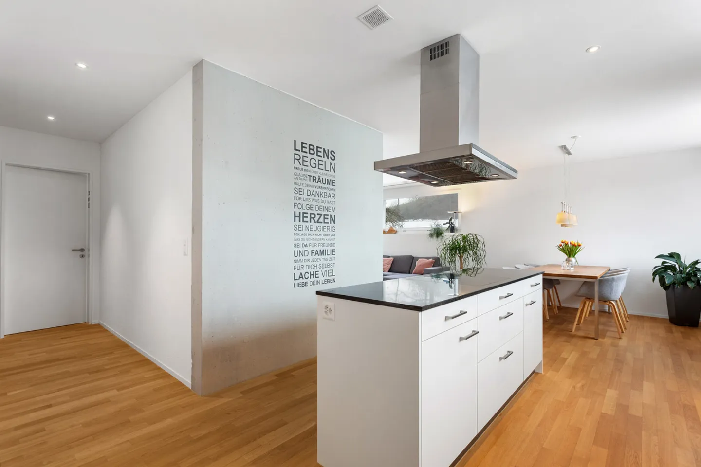 Casa moderna con vista sul verde - Foto 3 di 5