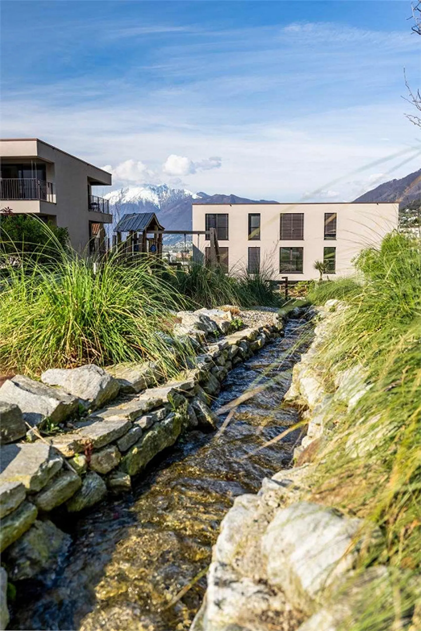 Nuovo appartamento di 3,5 stanze a Gordola con giardino - Foto 1 di 11