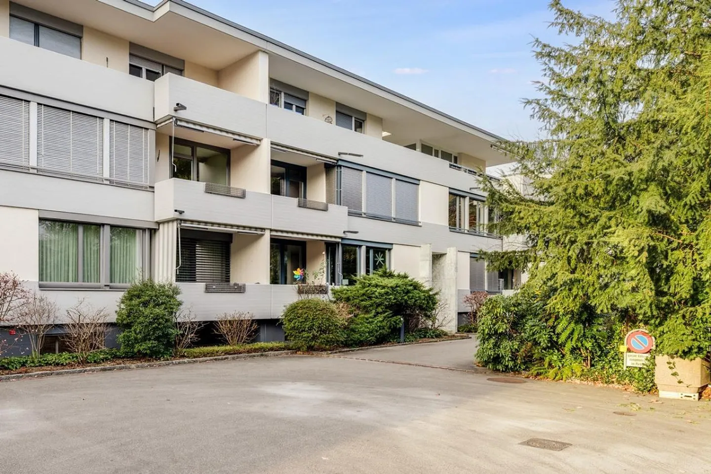 Spacious property with flexible usable basement - Photo 14 of 18