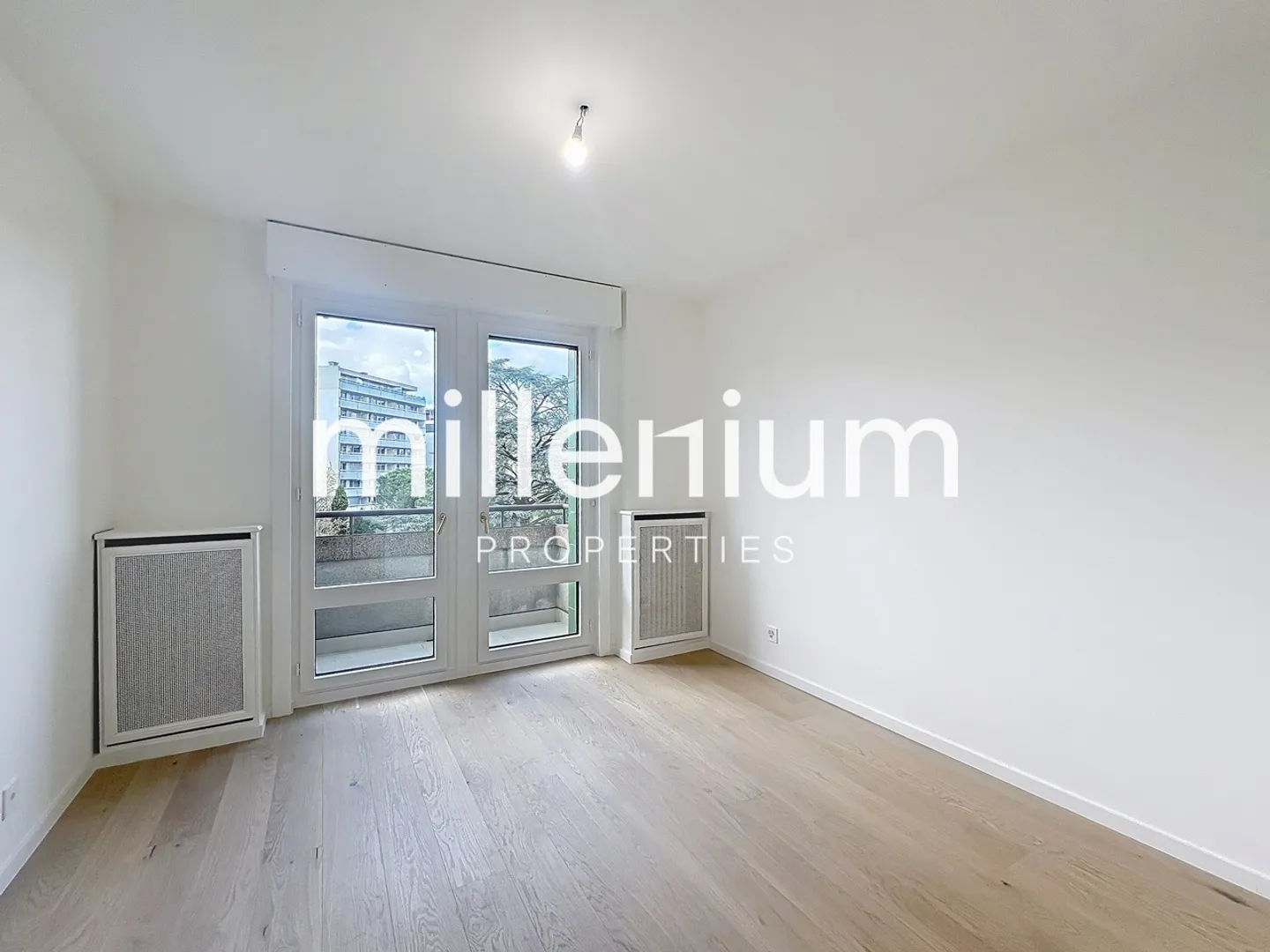 Extraordinary apartment, completely renovated, on Quai du Seujet - Photo 10 of 19