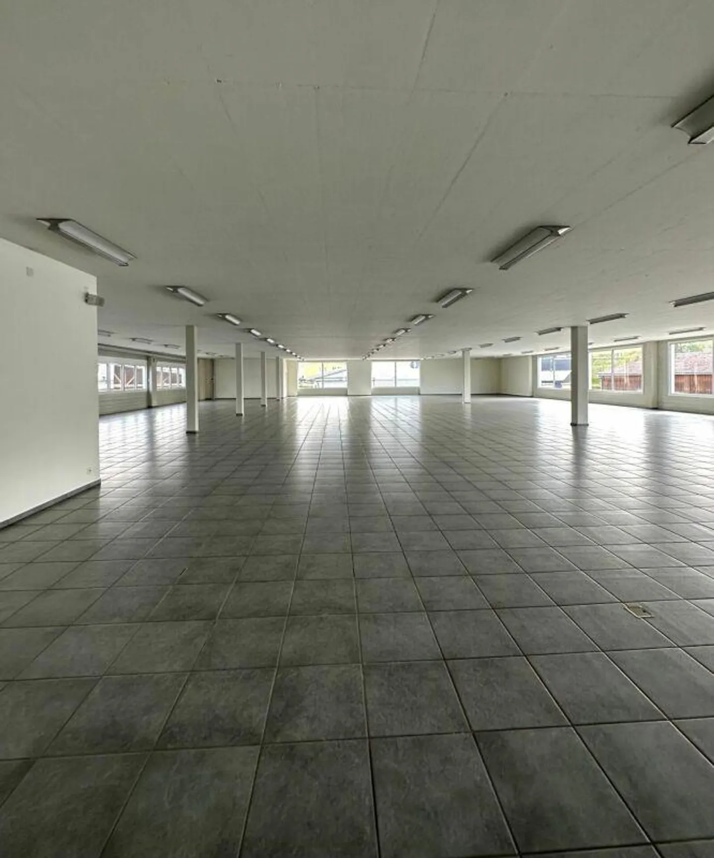 Attraktiv, vielseitig und bezugsbereit. Ihre neue Gewerbefläche in Aadorf - Foto 2 von 11