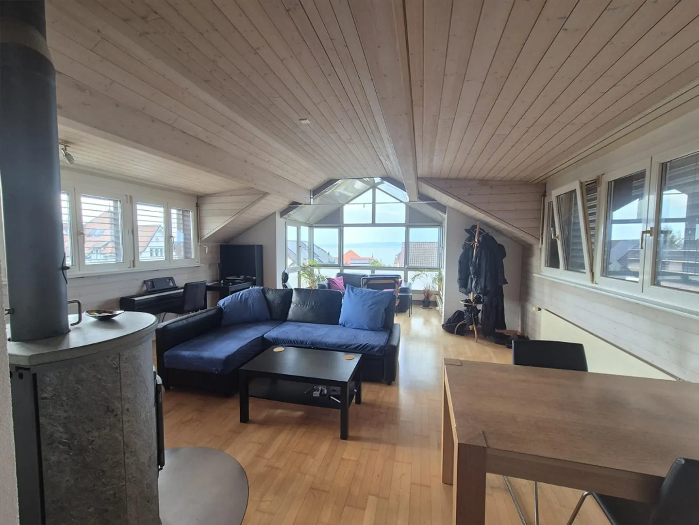 Gemütliche Dachwohnung mit Seesicht - Foto 3 von 6