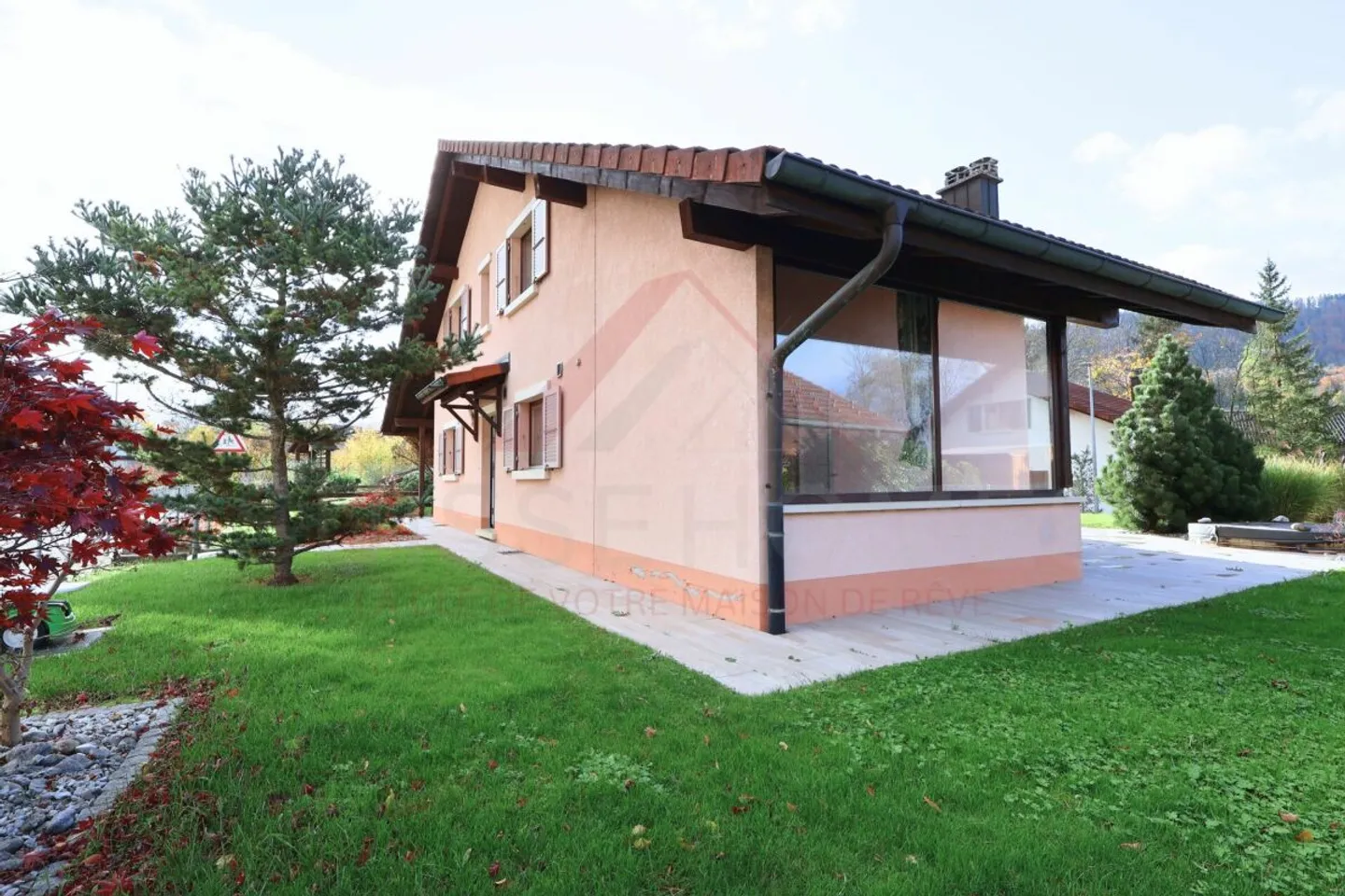 Seltene Gelegenheit in Vicques: Familienhaus mit 151 m², Garten, Terrassen und nordischem Bad - Foto 2 von 22