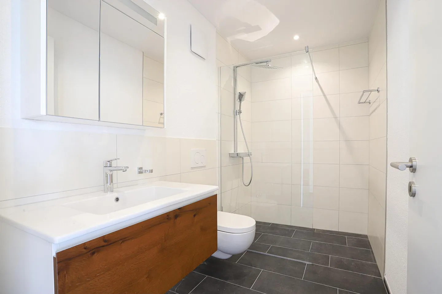 Luminoso e moderno - La tua nuova casa con garanzia di comfort - Foto 8 di 10