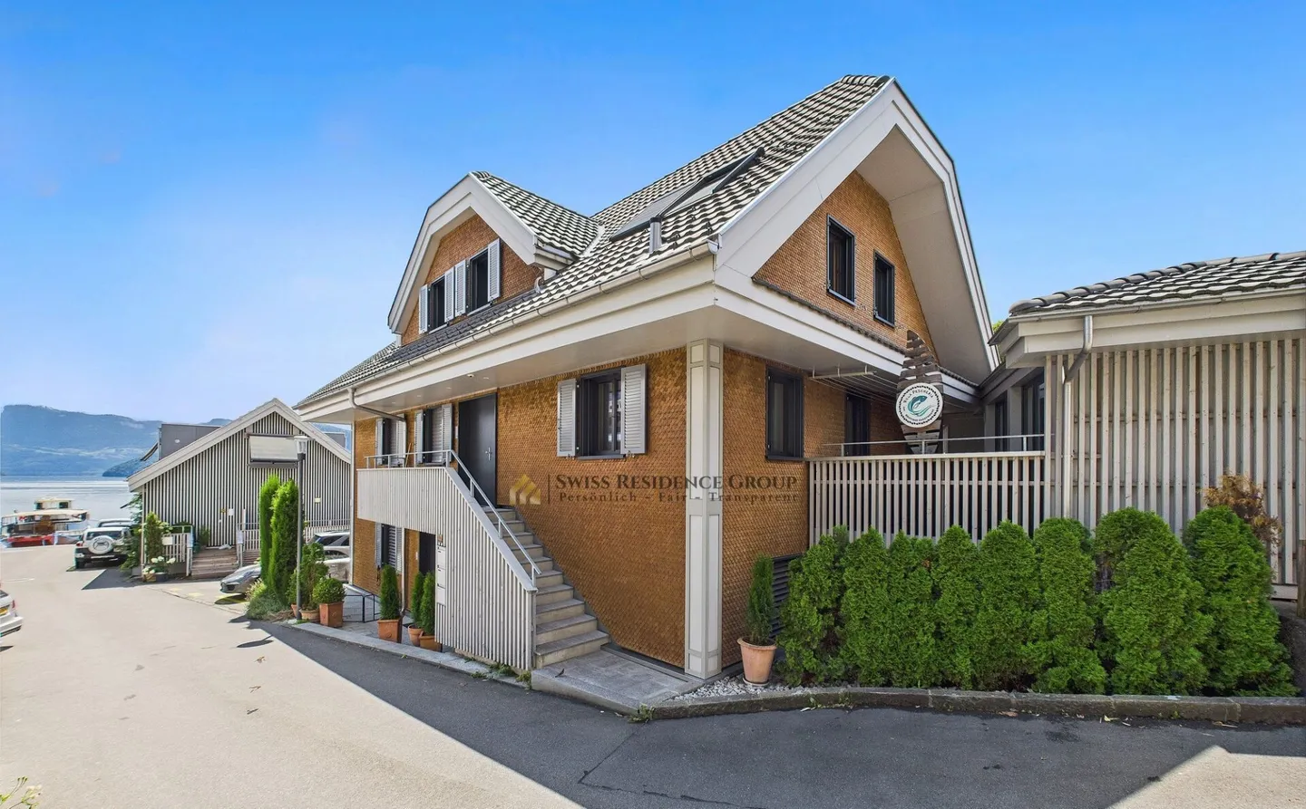 Exclusive Loft Villa on Lake Lucerne - Living like in a Luxury Resort - Photo 1 of 20