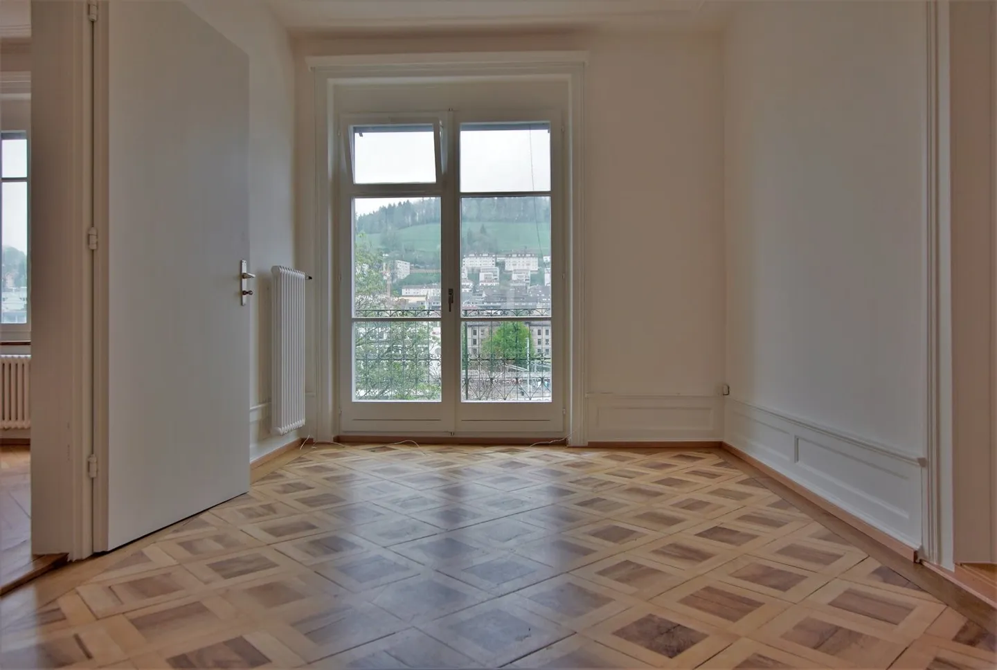 Appartement rénové de 4.0 pièces - Photo 5 sur 8