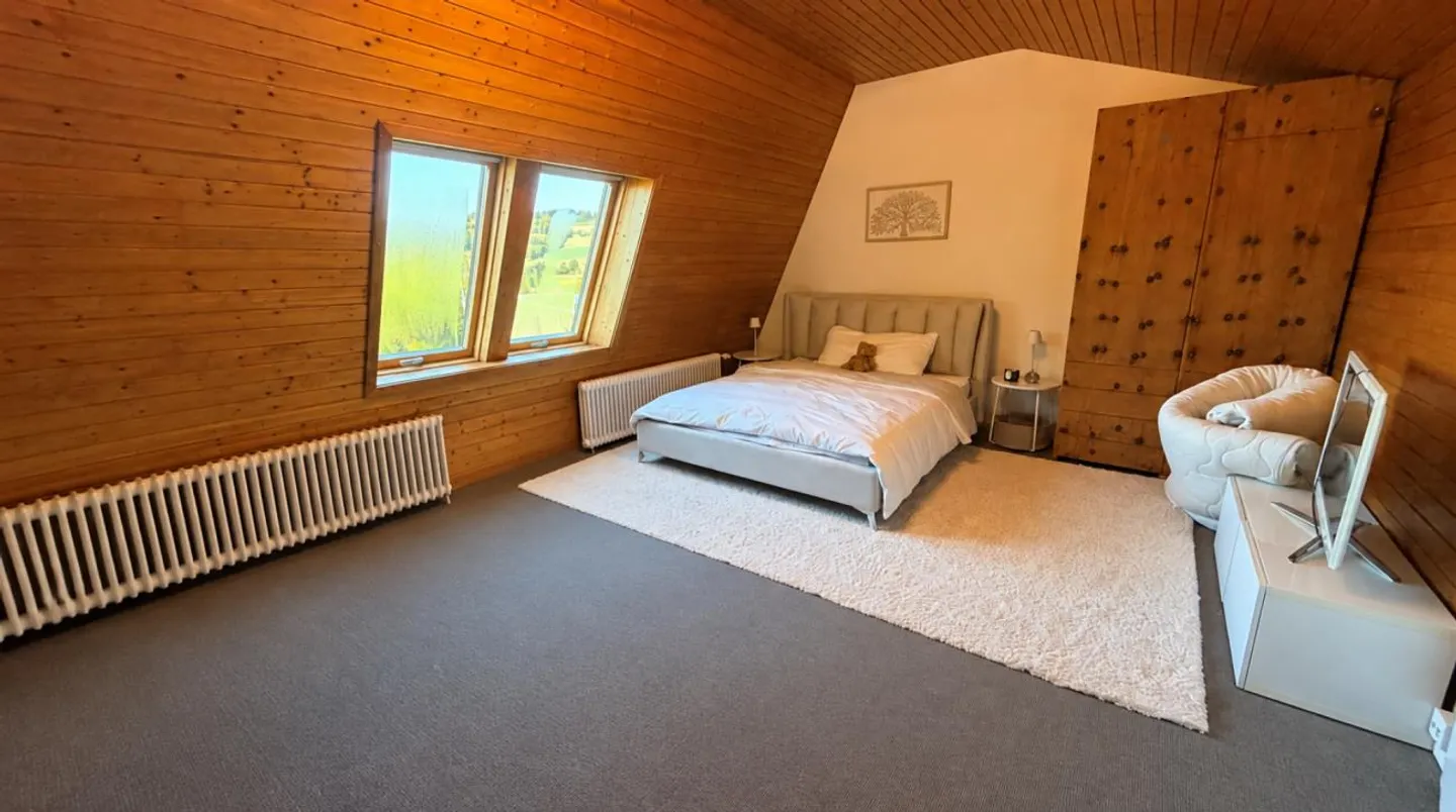 Maison familiale de 6,5 pièces, entièrement rénovée, située au calme - Photo 9 sur 13