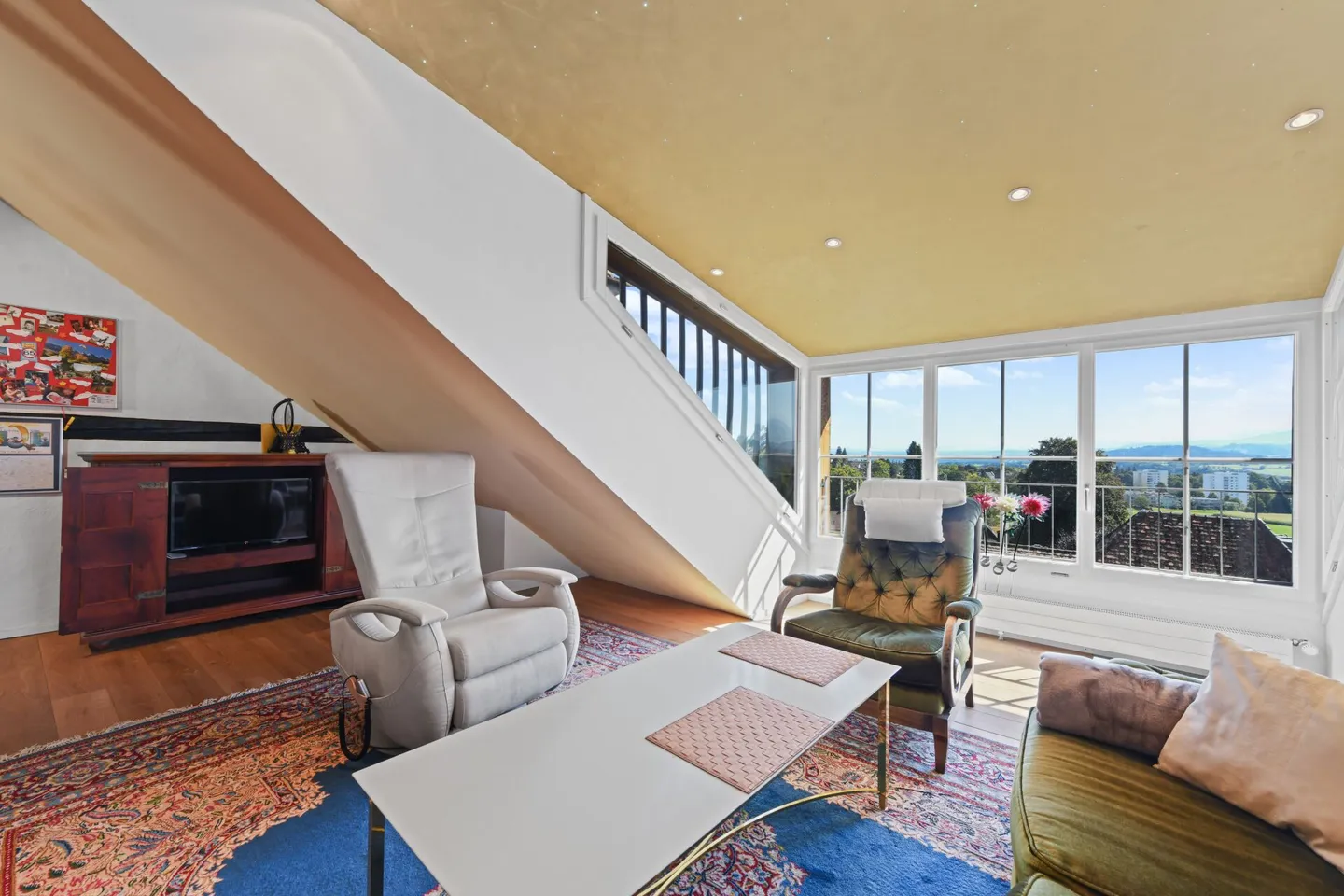 Old Building Charm Meets Far-Sightedness - Unique Maisonette Penthouse in the Heart of Wil SG - Photo 2 of 37