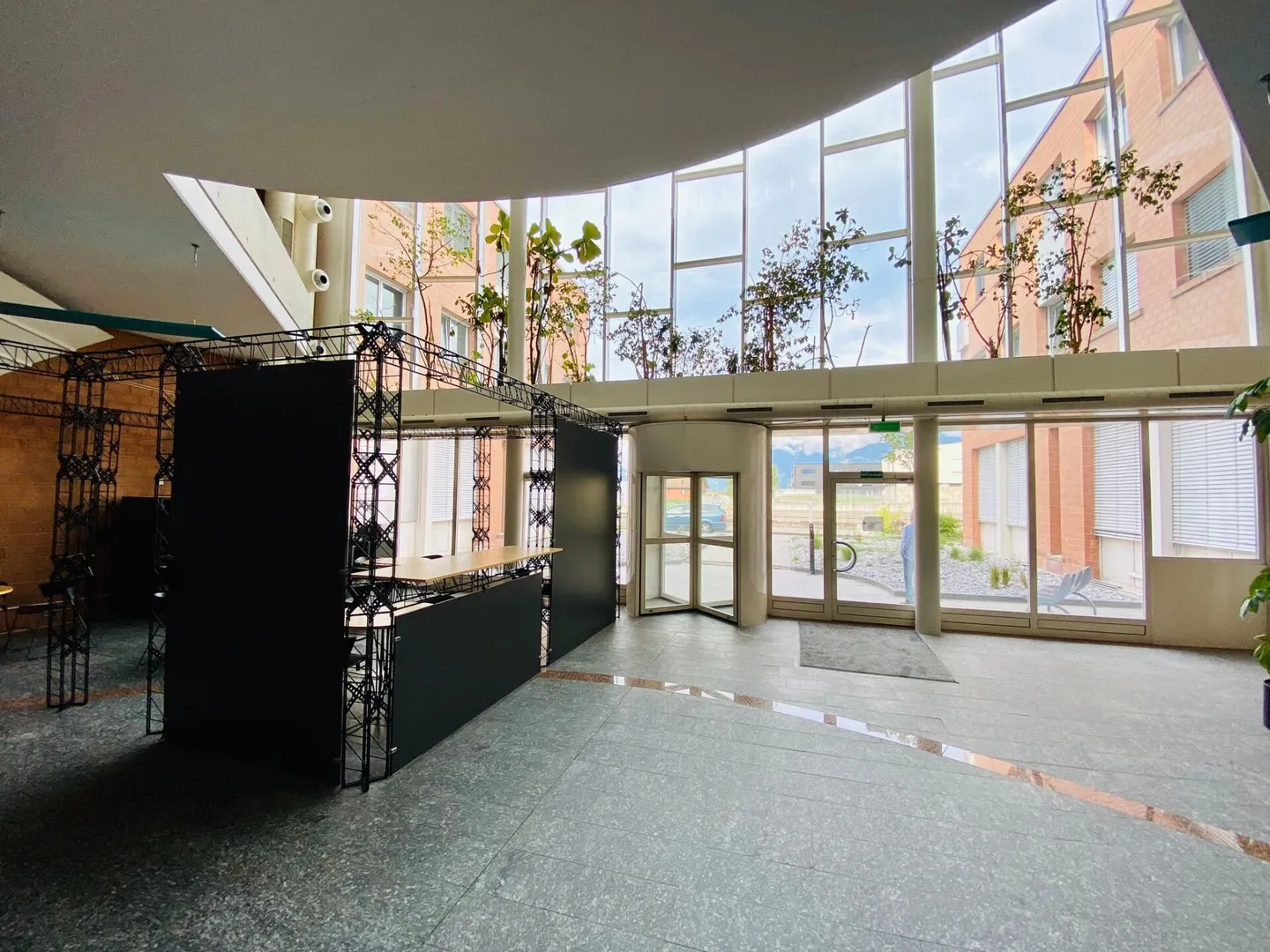 Uffici commerciali convenientemente situati a Sion - Foto 4 di 11